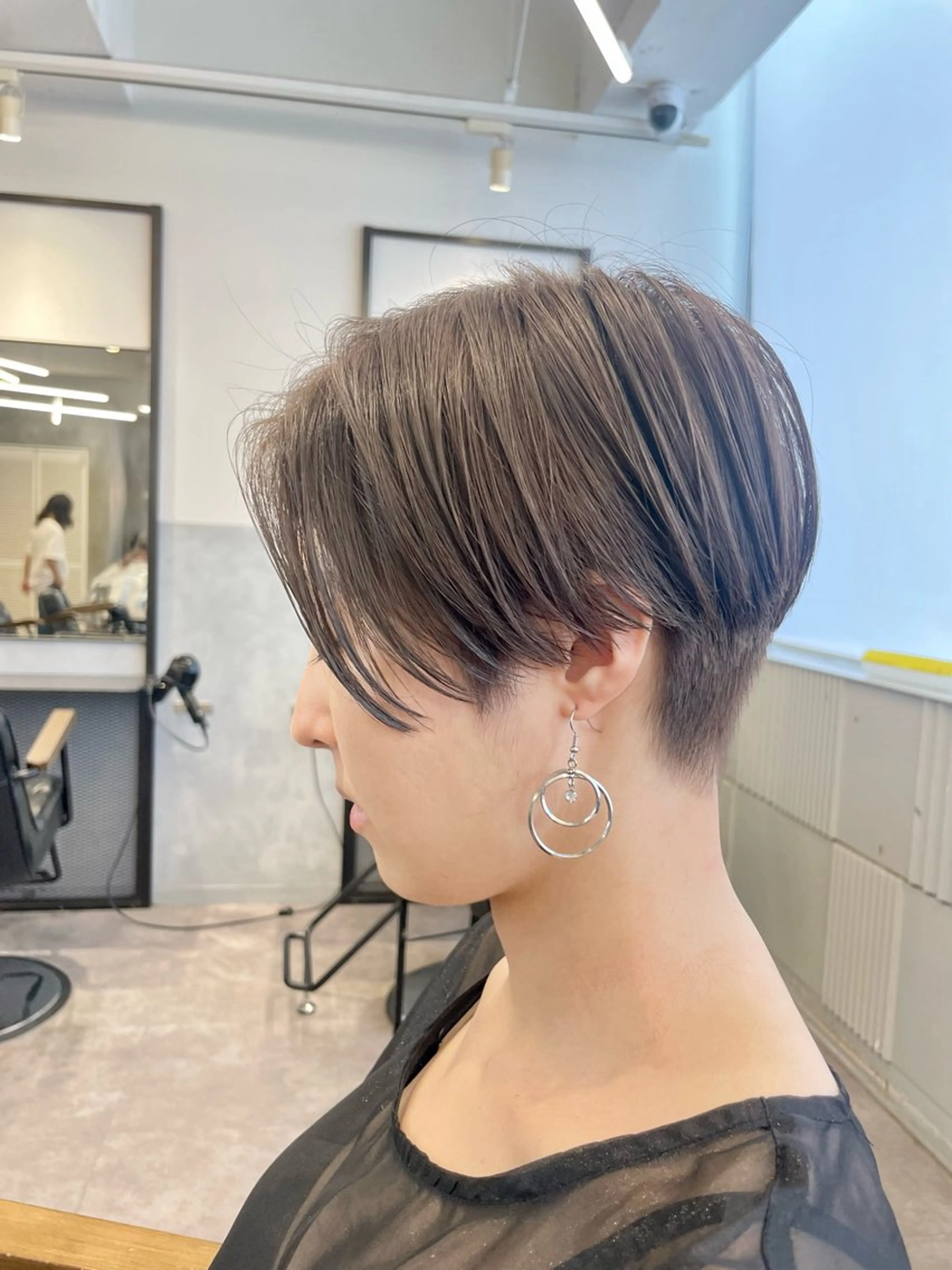 ショート カラー カット ヘアカラー トリートメント 色気レイヤー& ショートはお任せ🌟のヘアスタイル