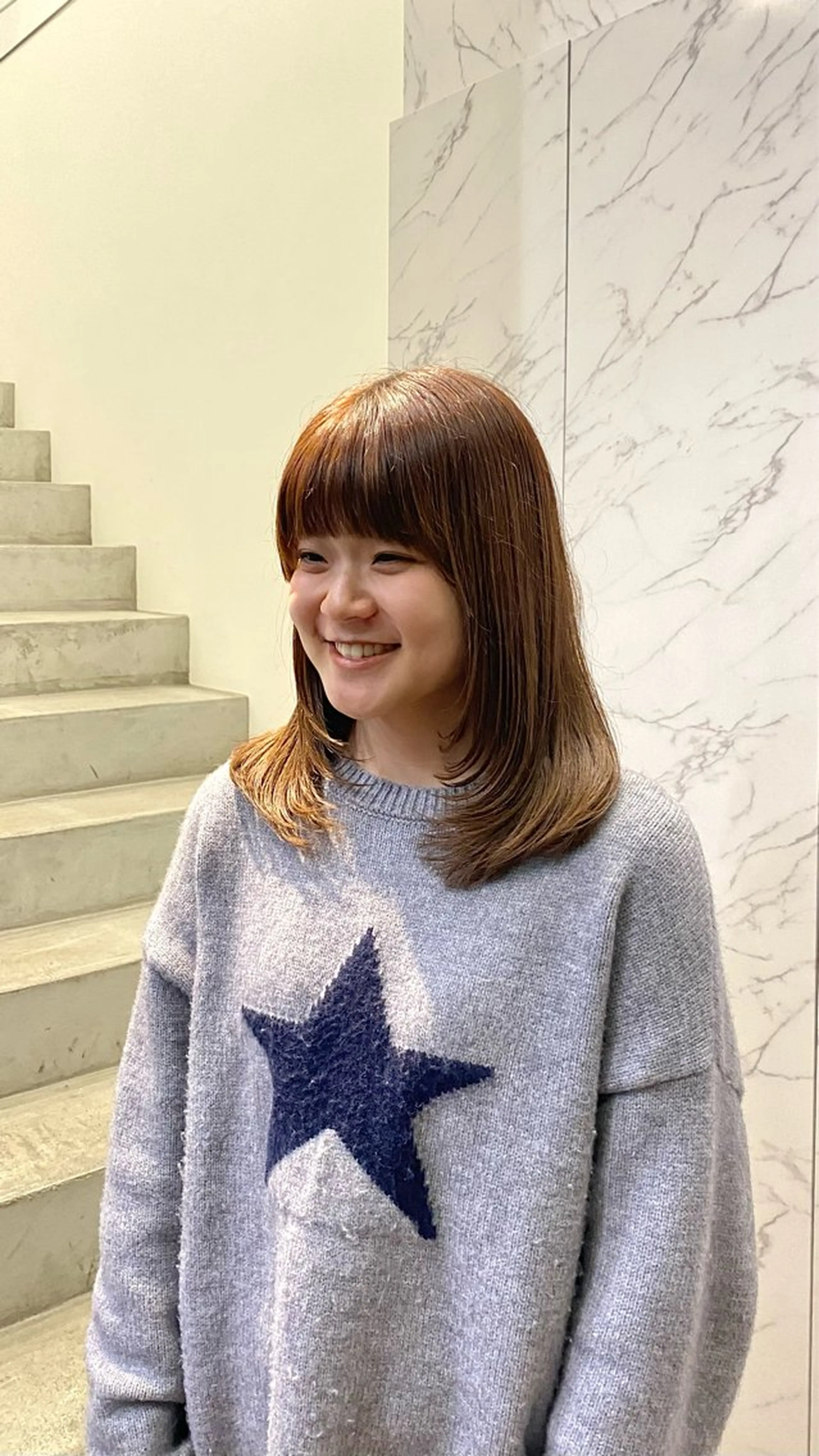 ミディアム カット 縮毛矯正 マツザキ マナトのヘアスタイル