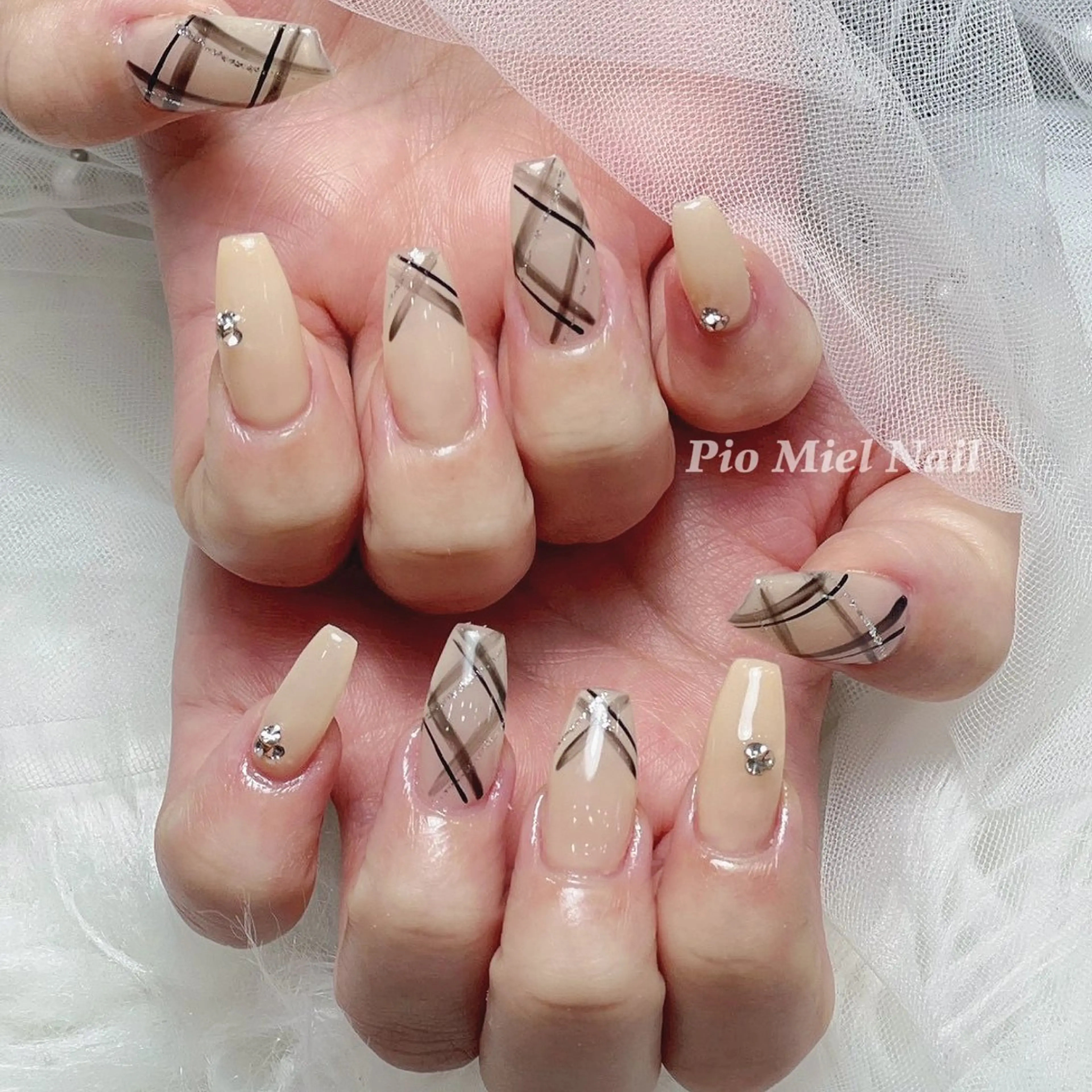 ネイル フレンチネイル 韓国ネイル マグネットネイル ニュアンスネイル ワンカラーネイル ハンドネイル ハンドケア Pio Mielのネイルデザイン