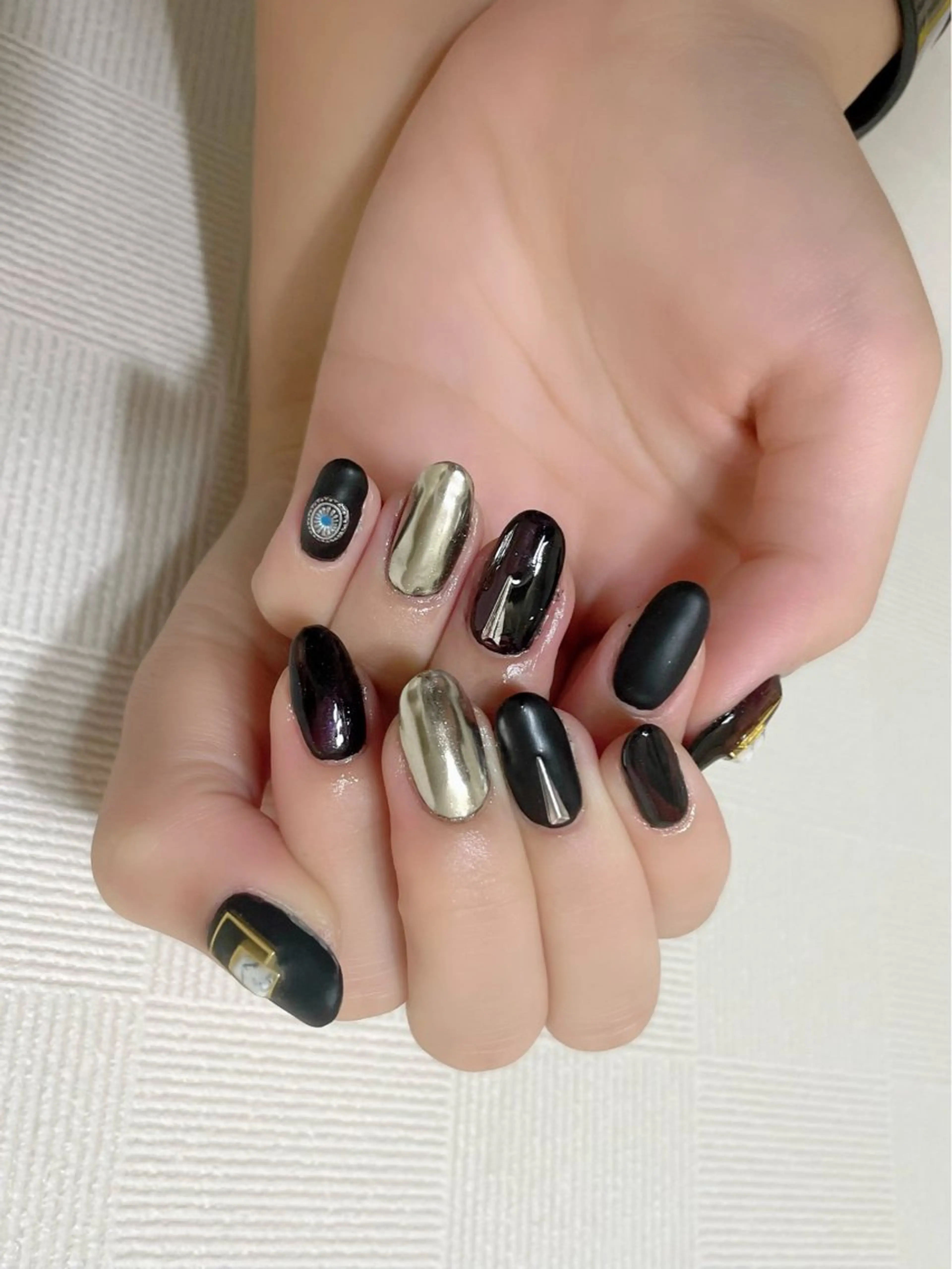 ミディアム え まのネイルデザイン