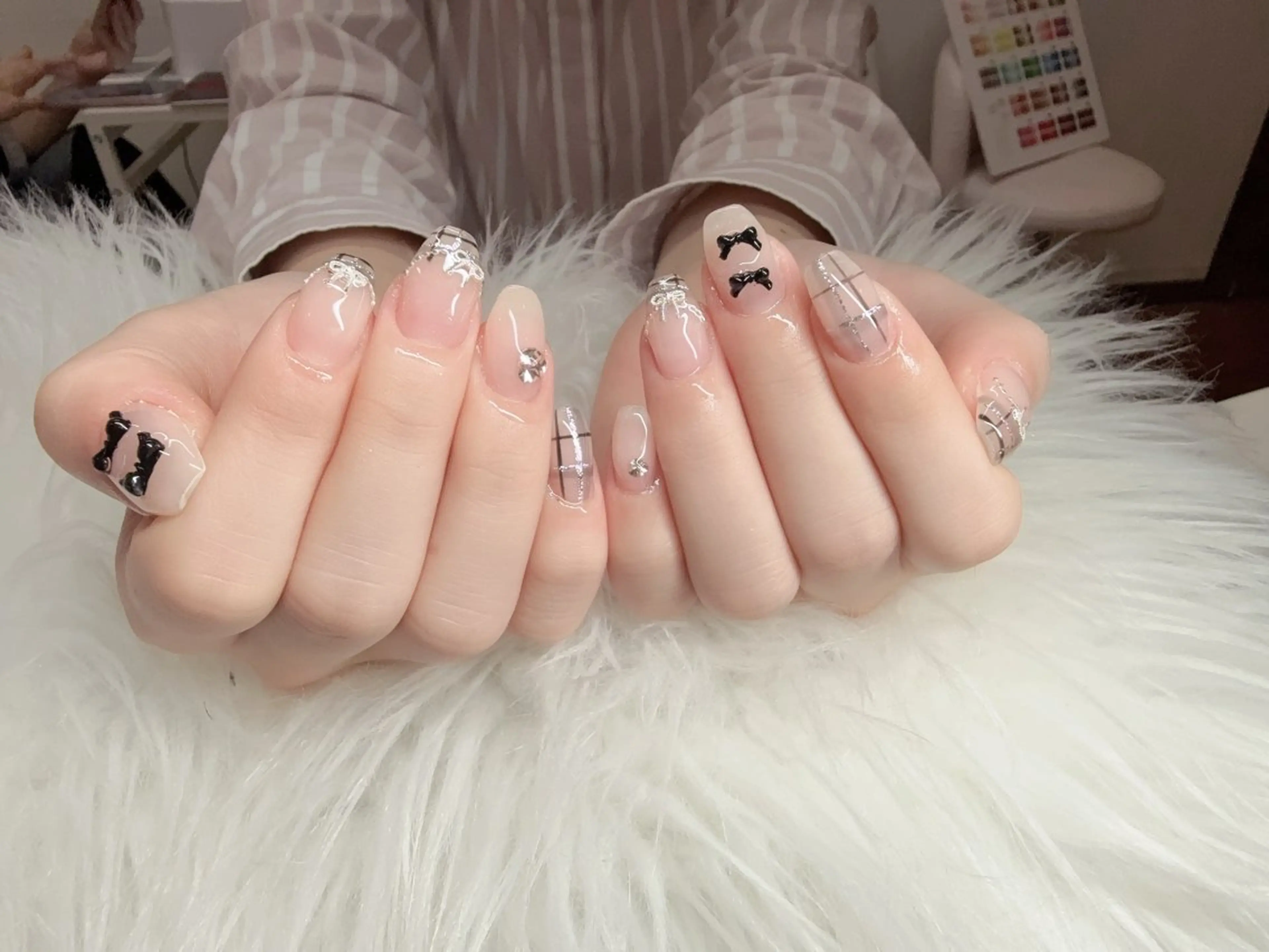 ネイル ボルドー ブラウン チークネイル ドット フットネイル ハンドネイル ハンドケア yurinail所属・yuri nail 高田馬場のネイルデザイン