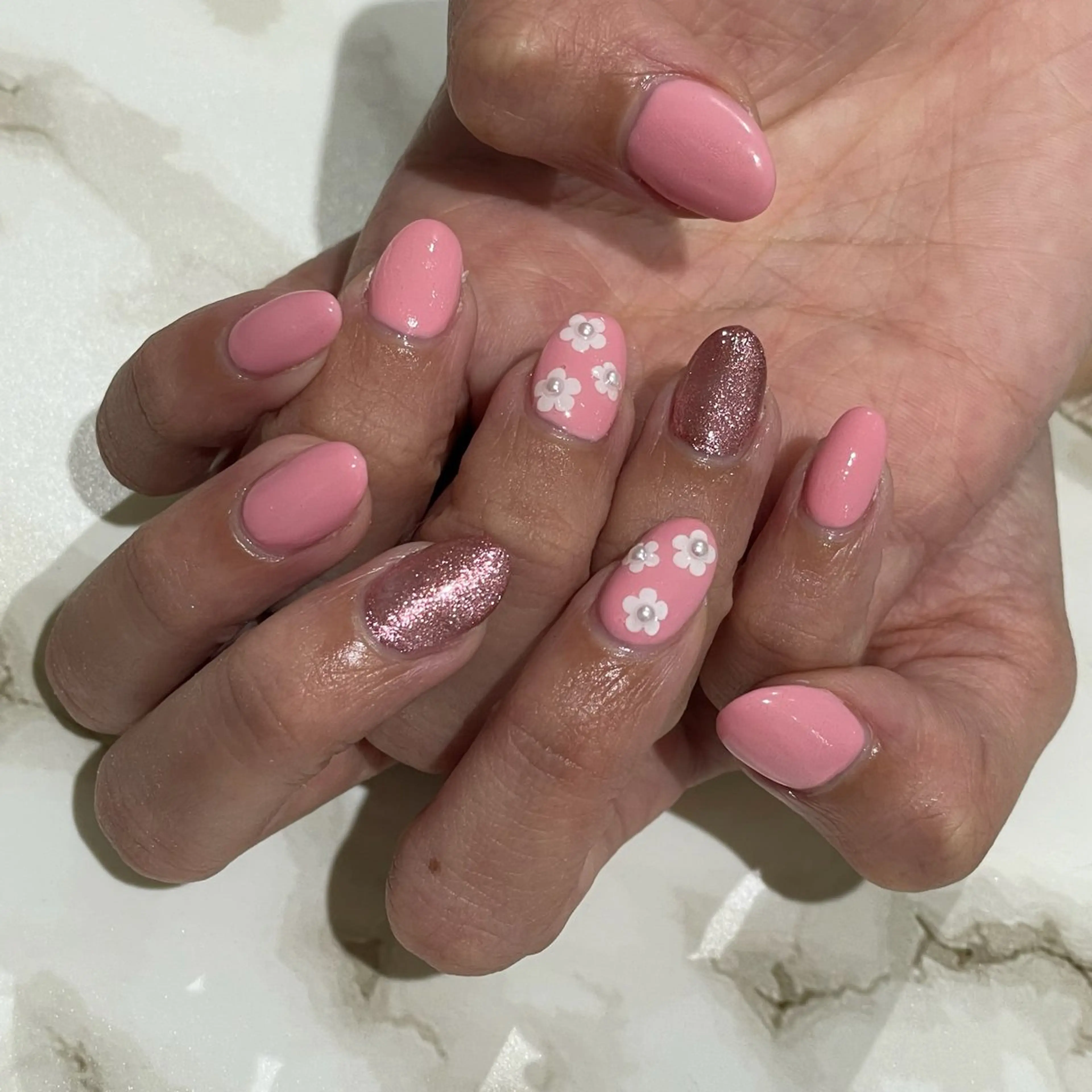 【ハンドジェルネイル／オフあり】定額デザイン200種類＋店舗限定デザインから選べるの写真