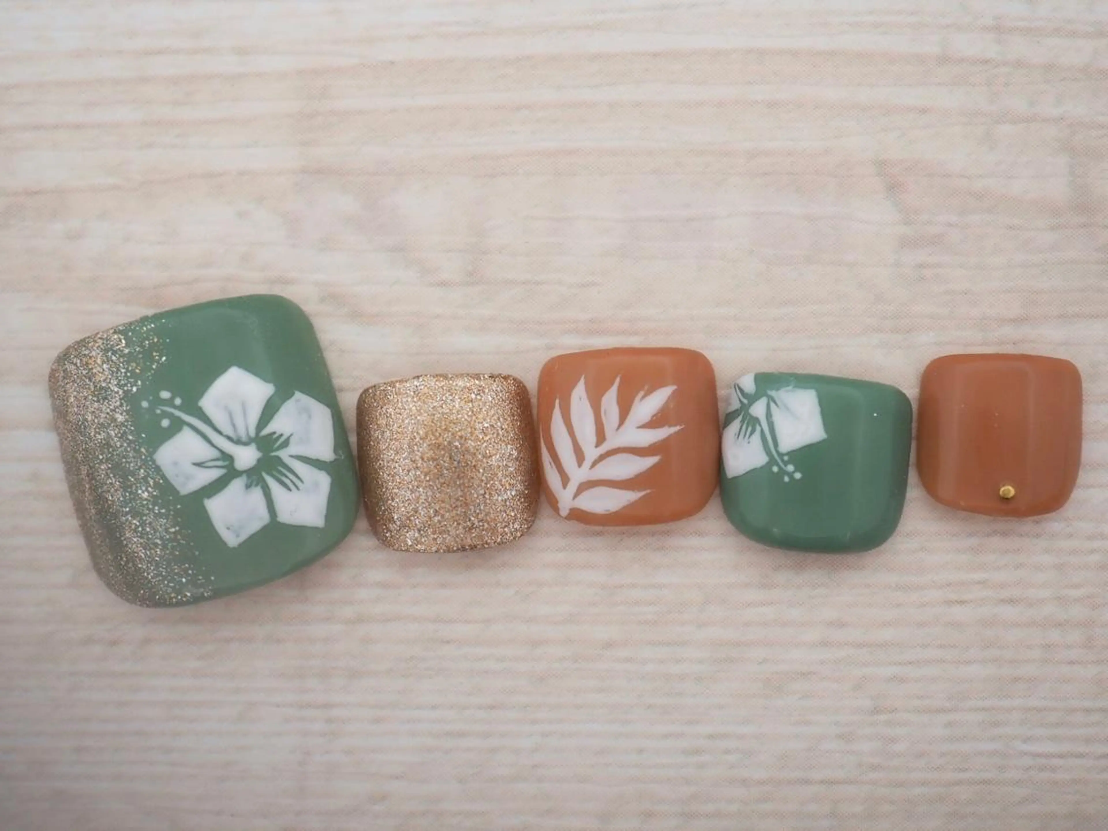 ネイル トップネイリスト Ribbon立川店のネイルデザイン