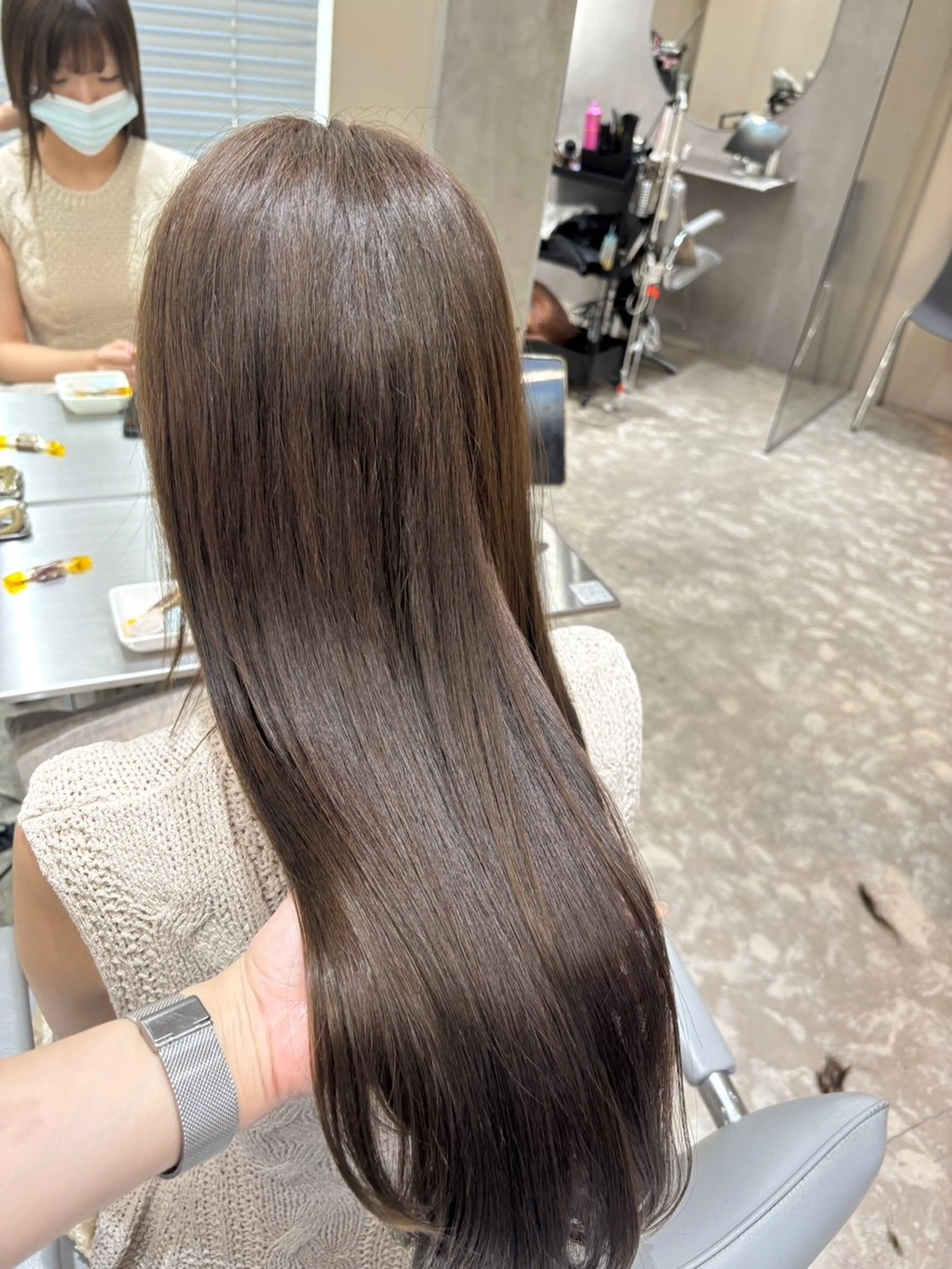 ロング ヘアカラー トリートメント コトネ🫧 韓国風レイヤーカットのヘアスタイル
