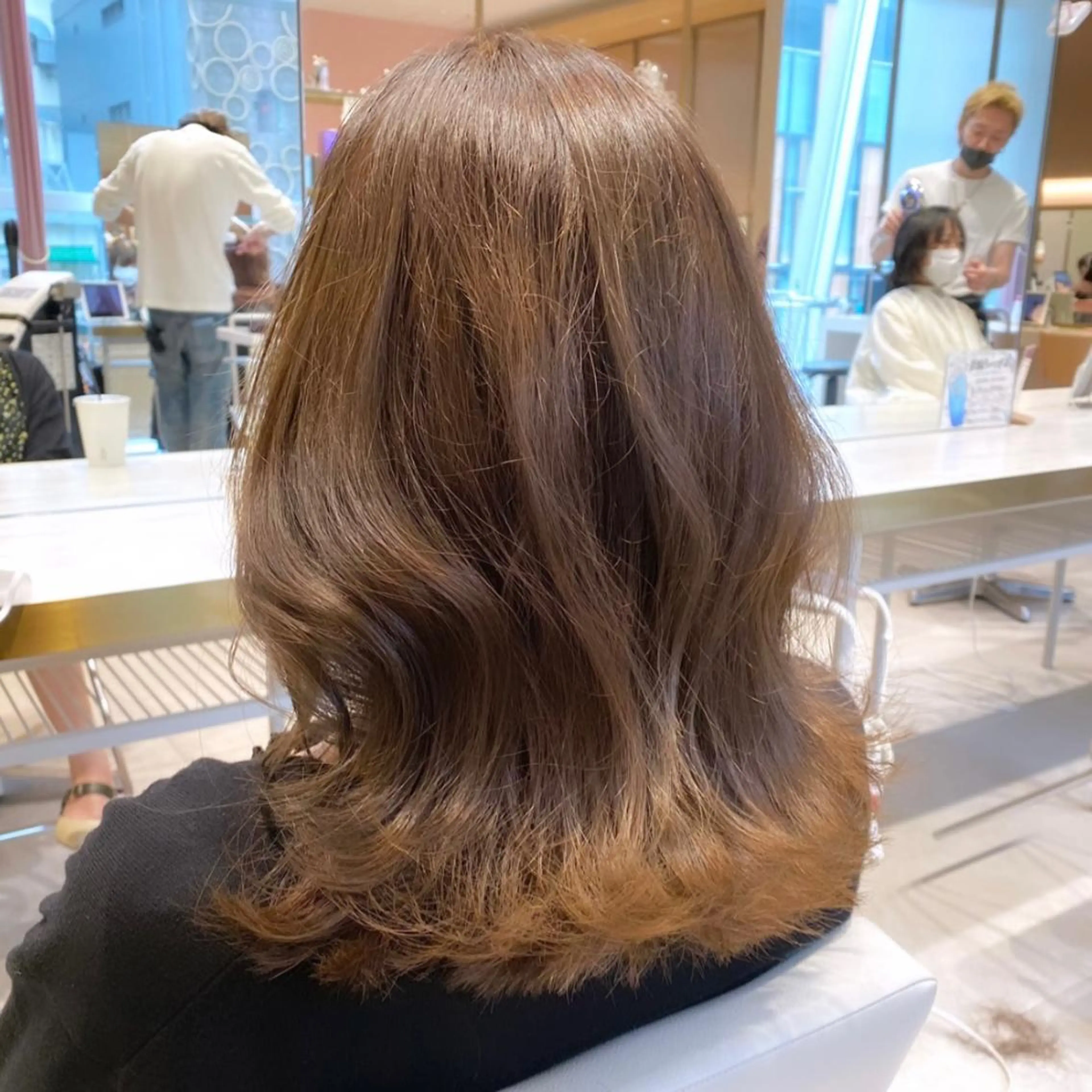 ミディアム カット ヘアカラー トリートメント 韓国くびれレイヤー 🇰🇷はづきのヘアスタイル