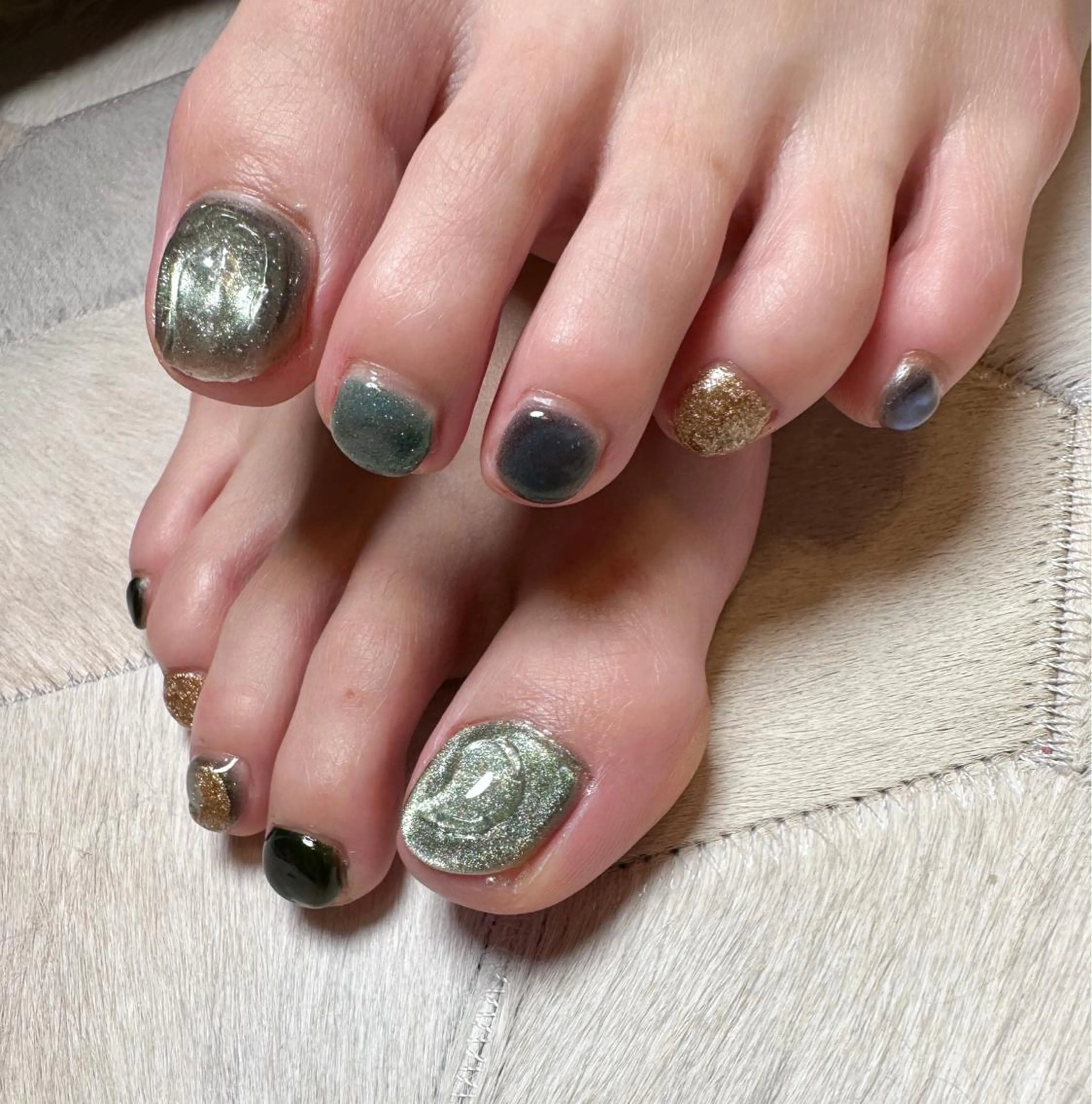 ネイル フットネイル ジェルネイル マグネットネイル ニュアンスネイル フットネイル Atelier Ariのネイルデザイン