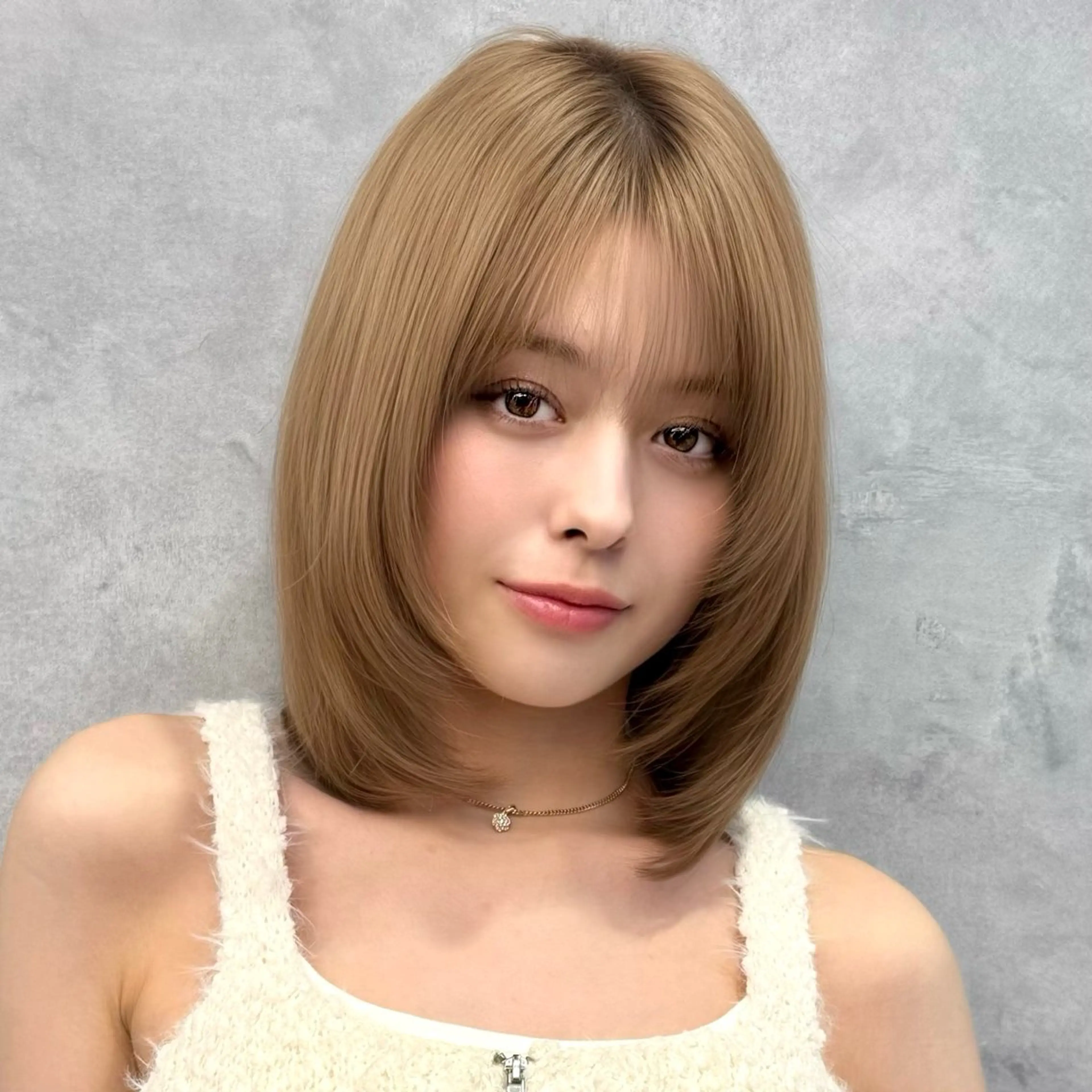 ショート ボブレイヤー ボブ レイヤーカット シースルーバング 小顔カット 津田 怜果のヘアスタイル