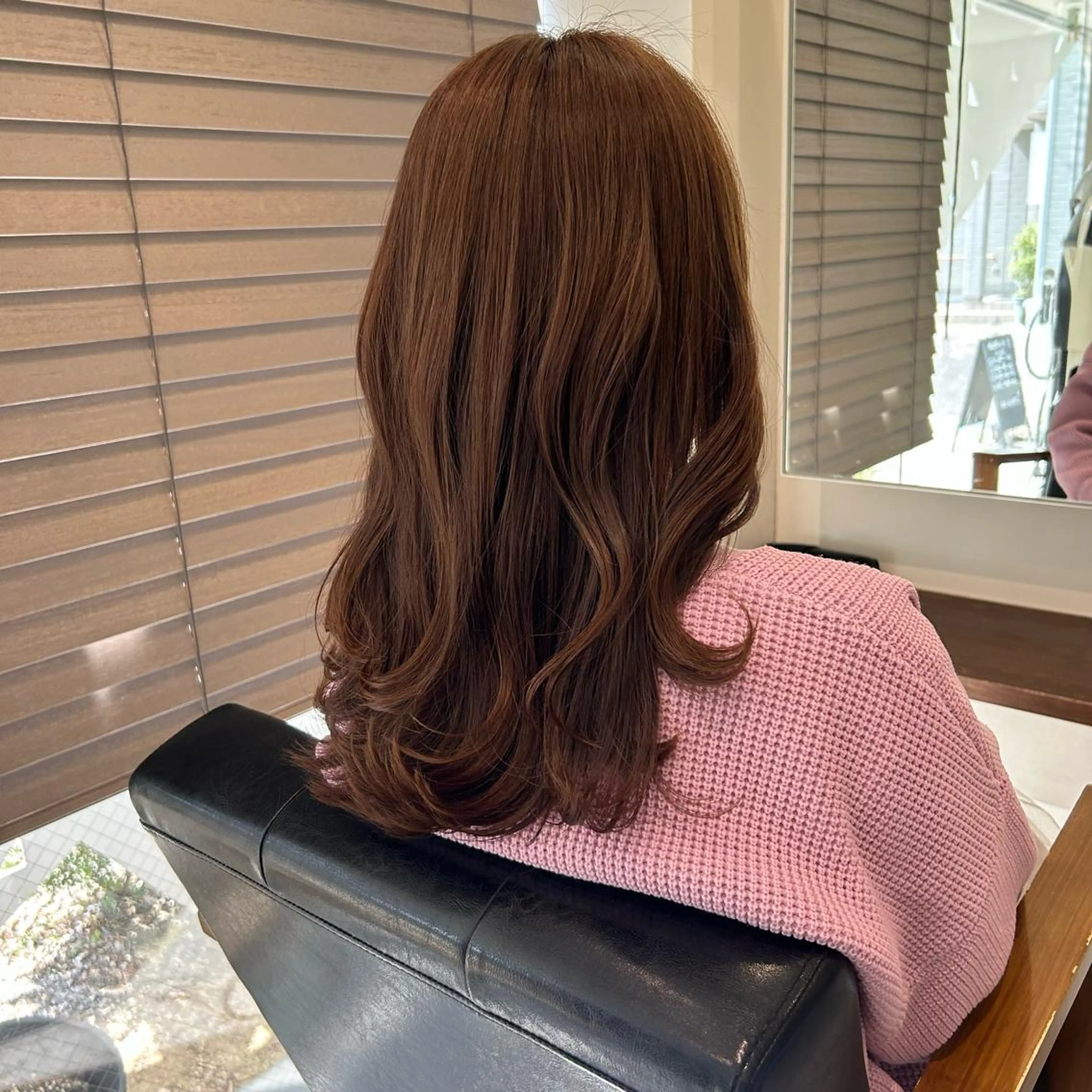 ロング 金気 真央のヘアスタイル