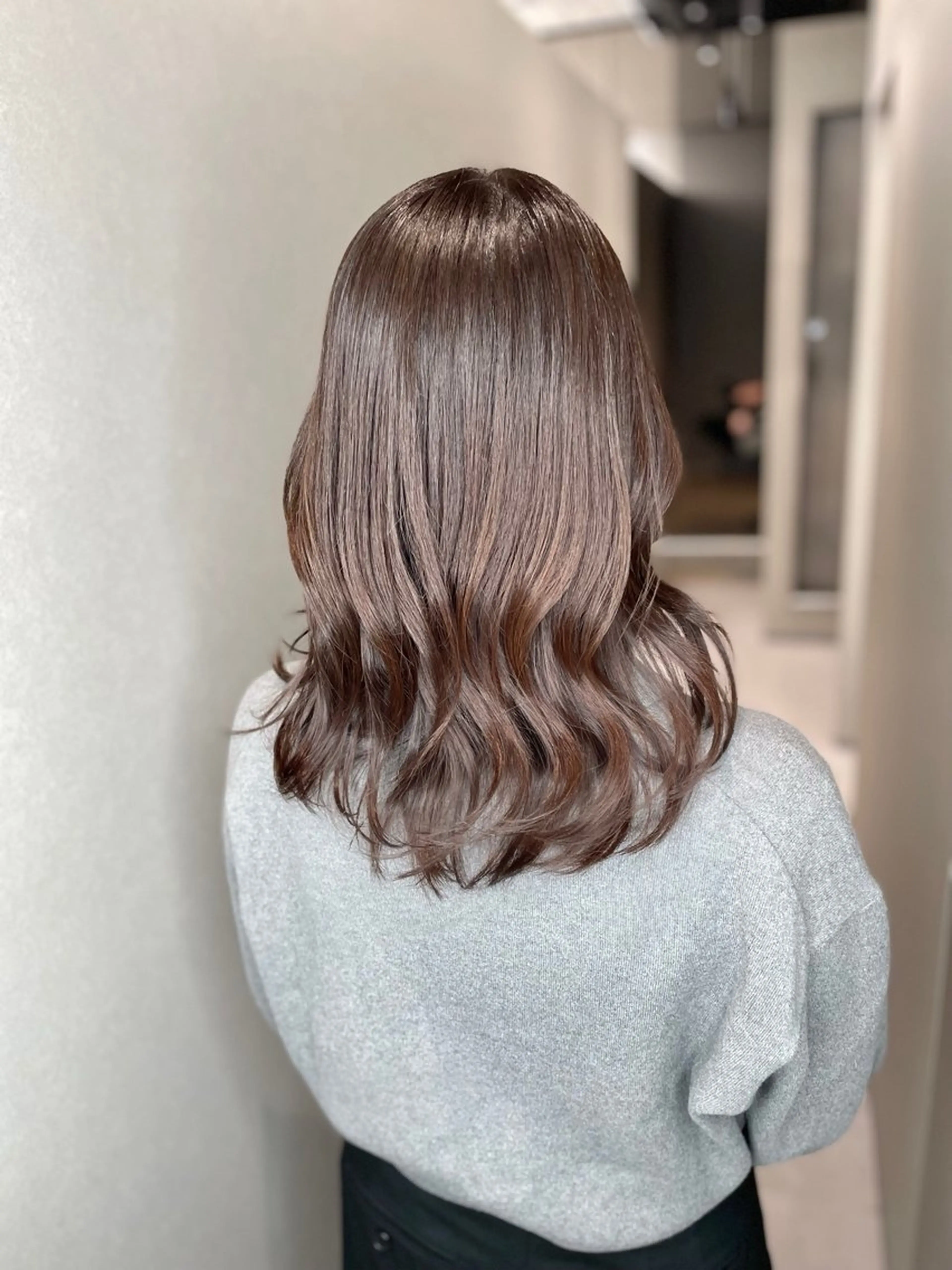 ミディアム カラー 透明感カラー 髪質改善 ヘアカラー トリートメント 今井 勝也のヘアスタイル