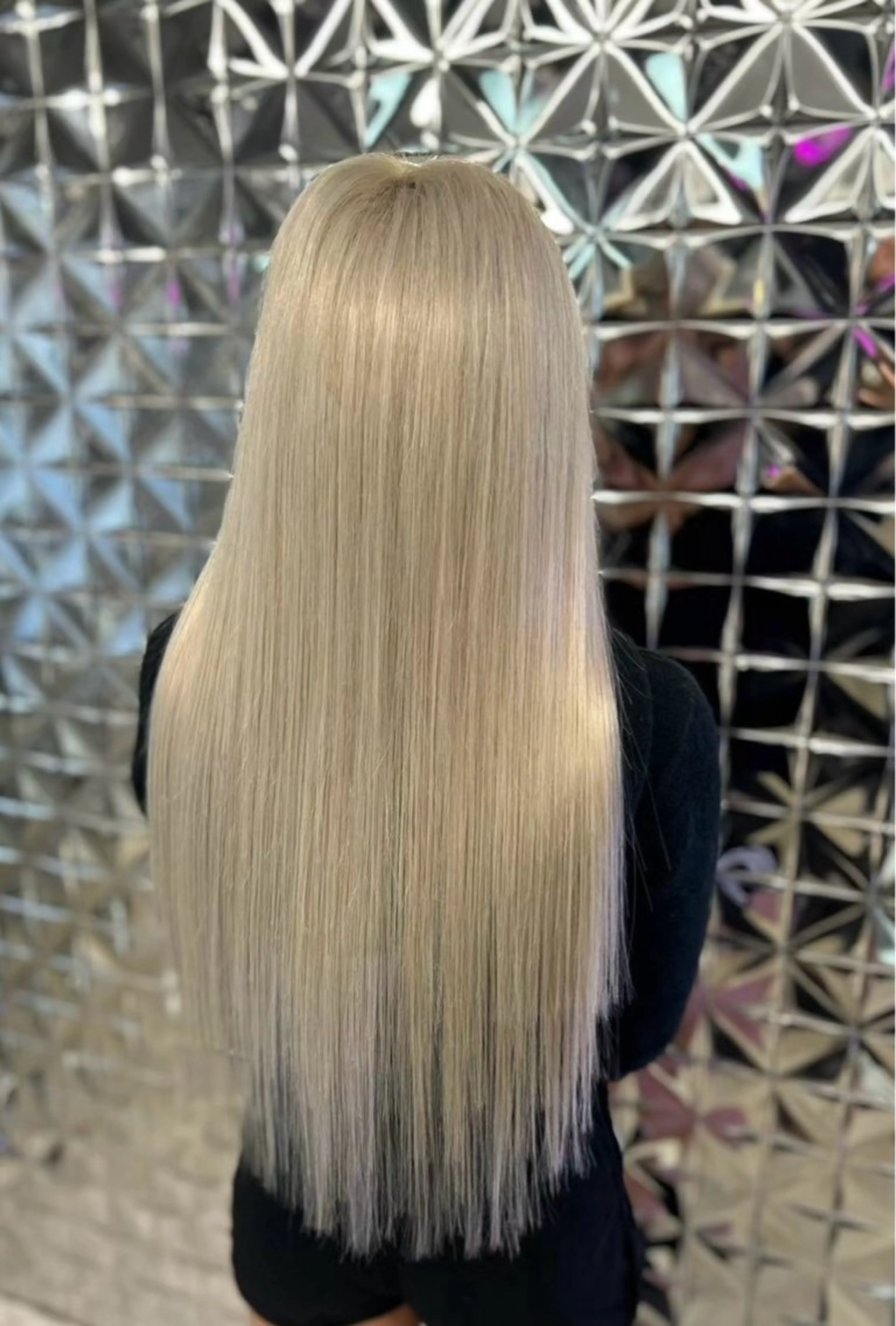 ロング カラー ベージュカラー ブリーチ ダブルカラー ハイトーンカラー ホワイトベージュ Lovestasy 京都河原町店のヘアスタイル