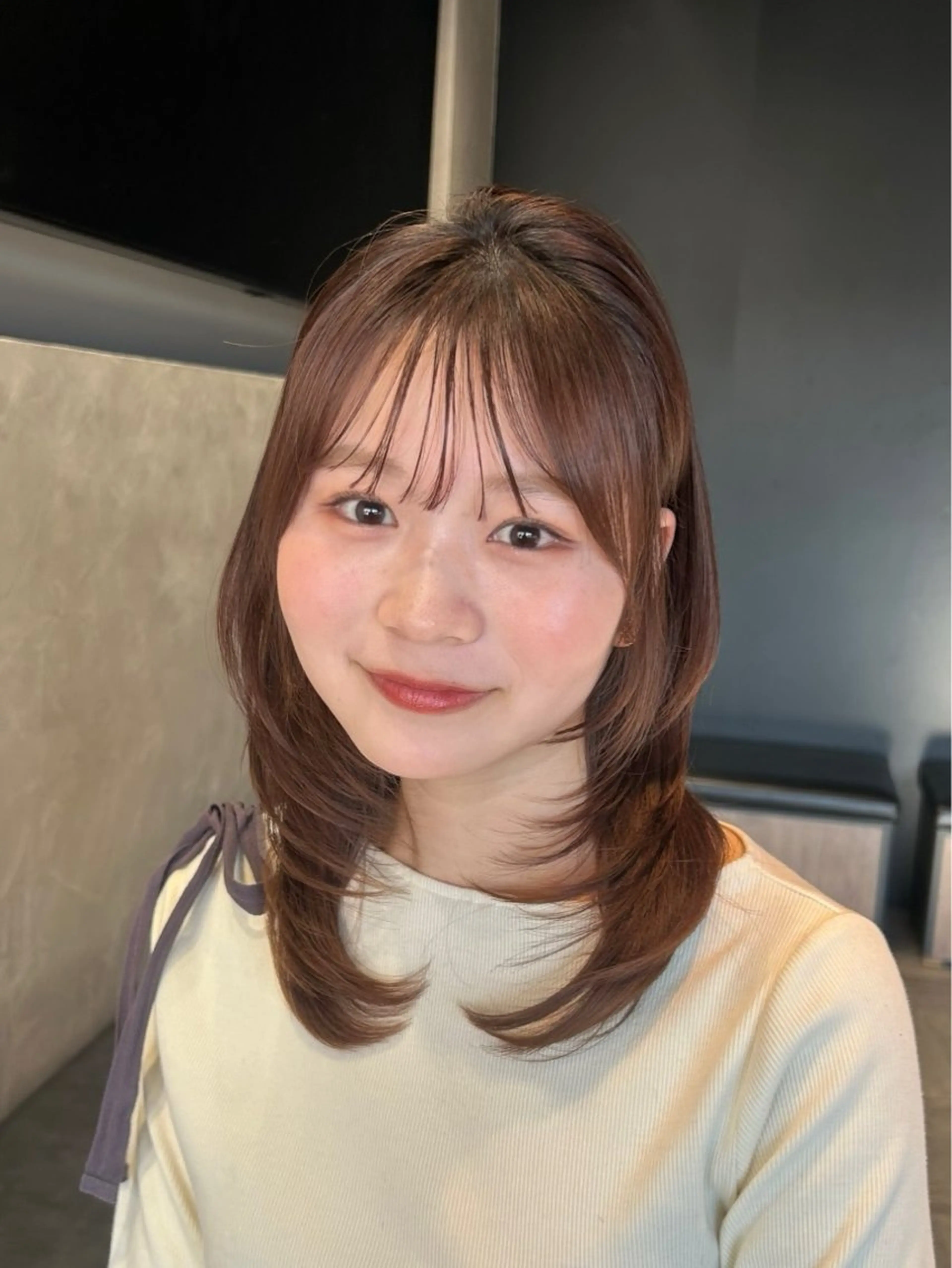 セミロング カラー レイヤー/ボブ/透明 感カラー/佐藤奈由のヘアスタイル