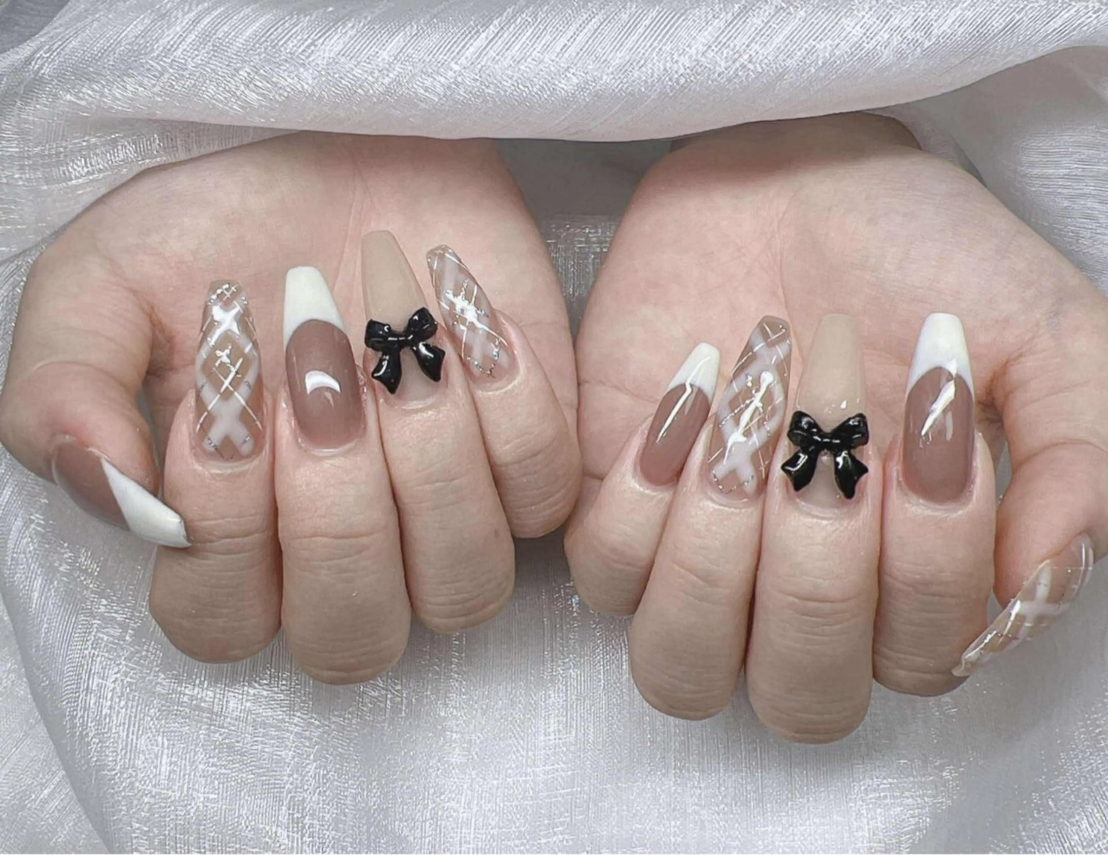 ネイル 長さ出し グラデーション 卒業式 キラキラネイル マグネットネイル ハンドネイル Lee Nailsのネイルデザイン