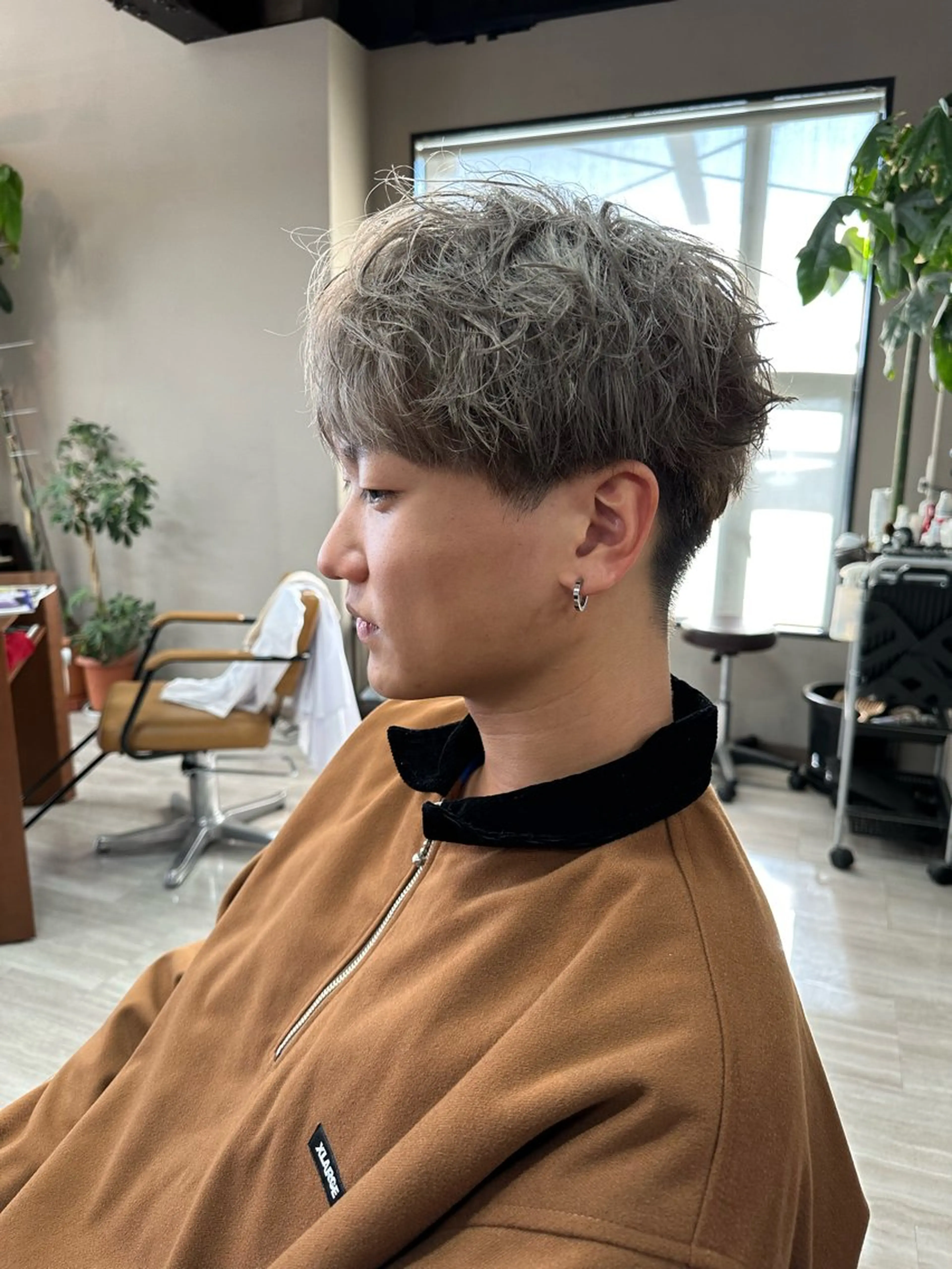 カラー メンズ グレージュ arika オケシ　リョウダイのヘアスタイル