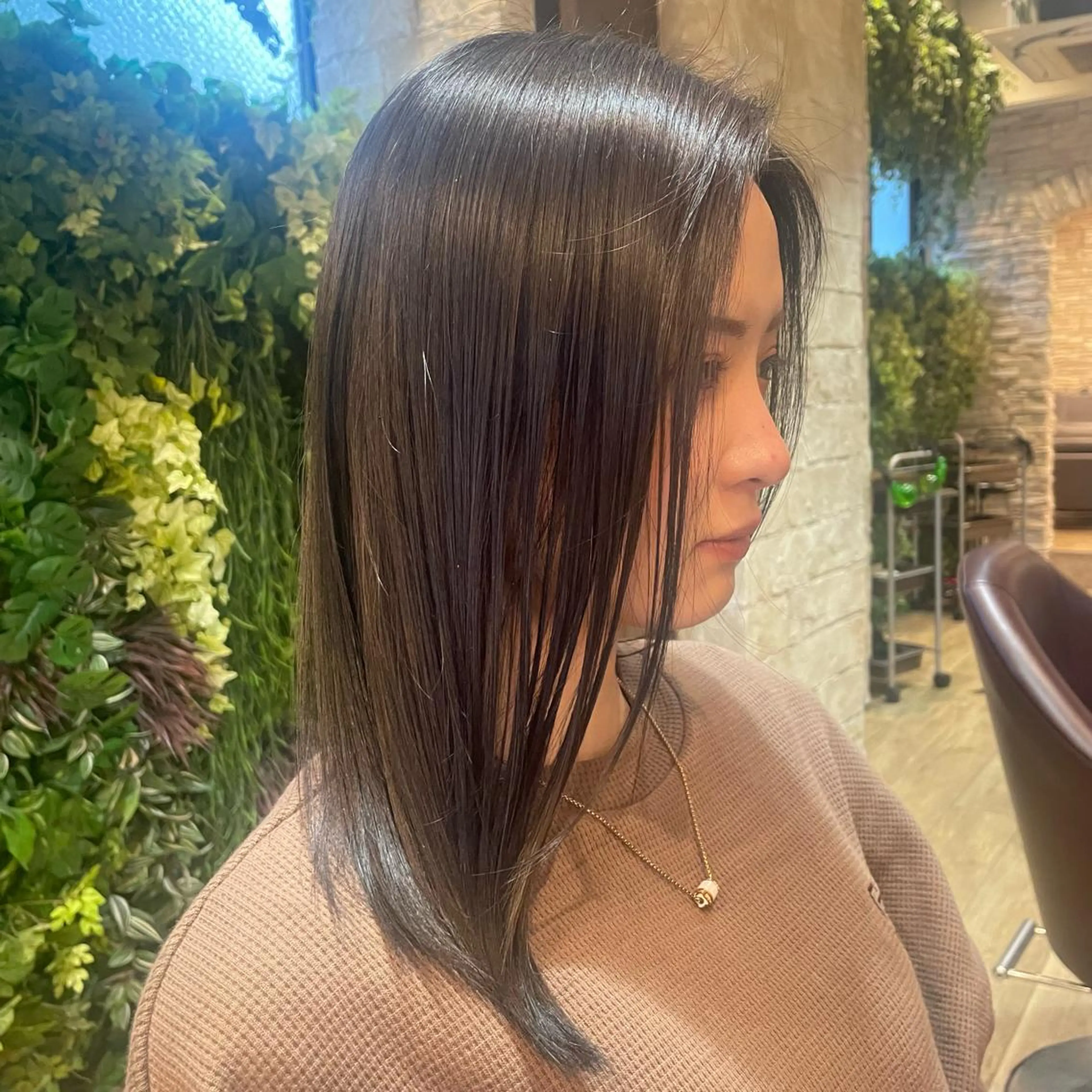 セミロング カラー ルリアン所属・スタイリスト 🌸Manami🌸のヘアスタイル