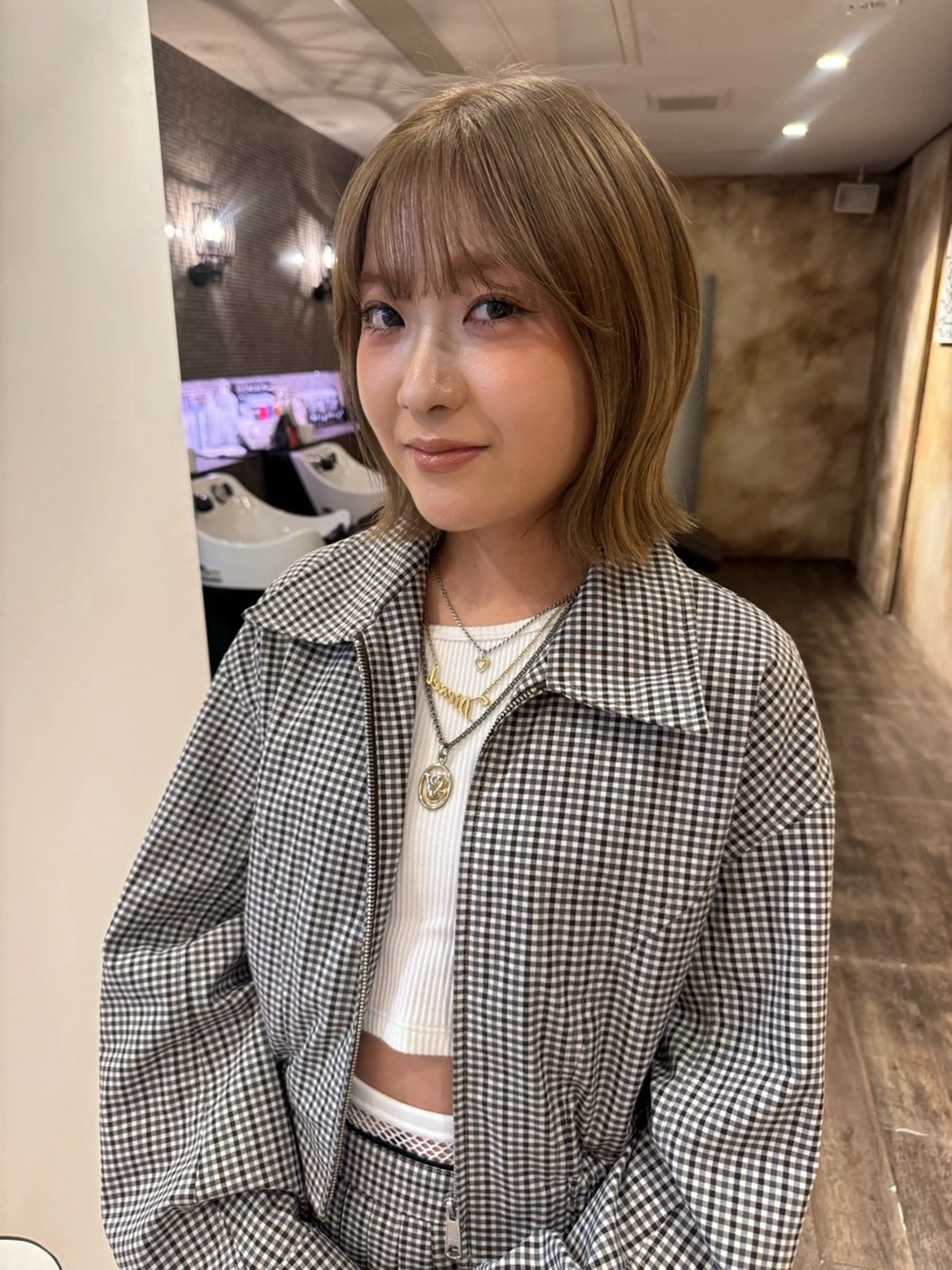 カラー ブリーチ ヘアカラー lot Karen / 心斎橋のヘアスタイル