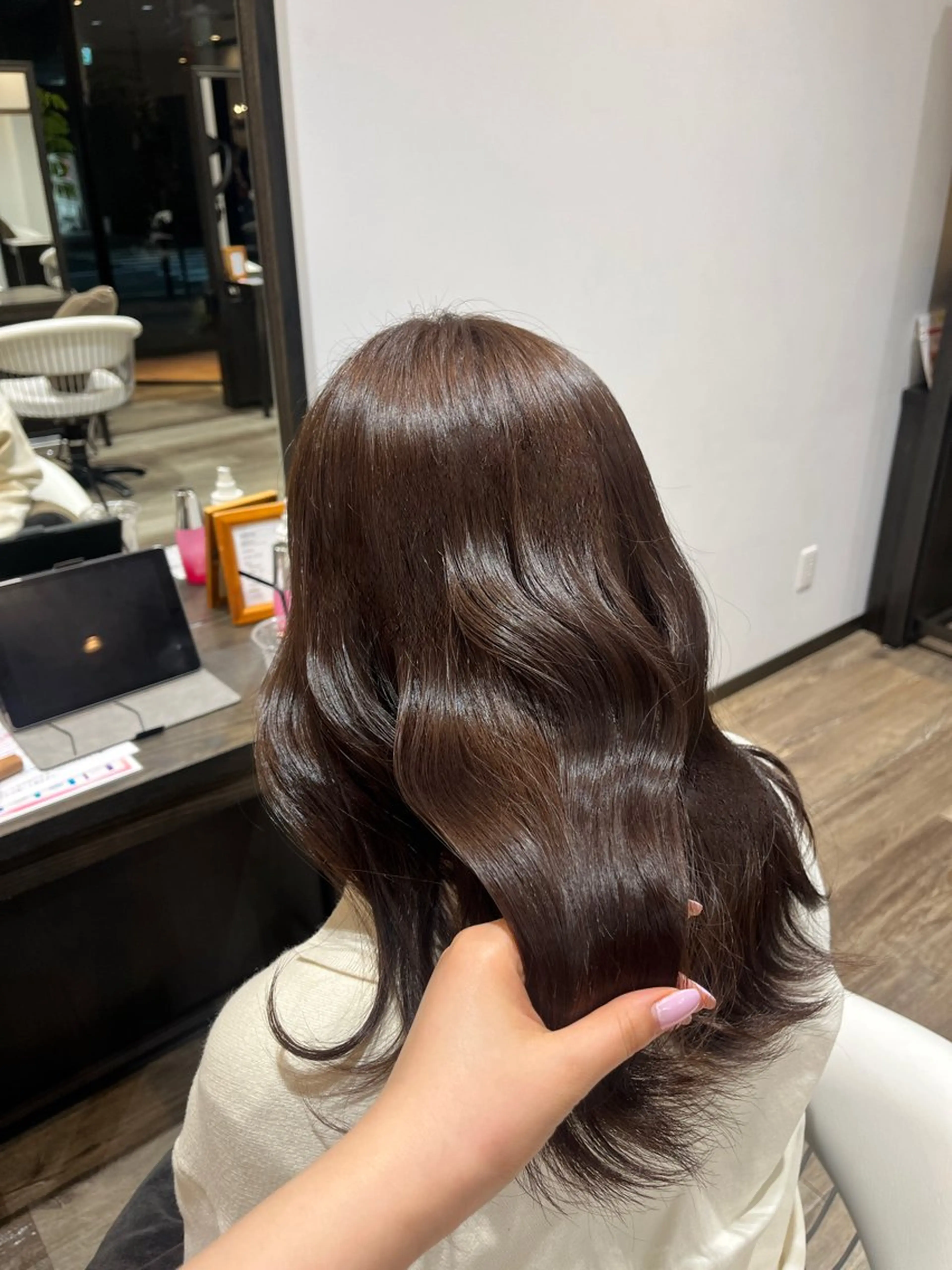 ロング カラー ブリーチ ブラウンカラー ショコラブラウン ダブルカラー ブリーチなしカラー saya/ レディースカットのヘアスタイル