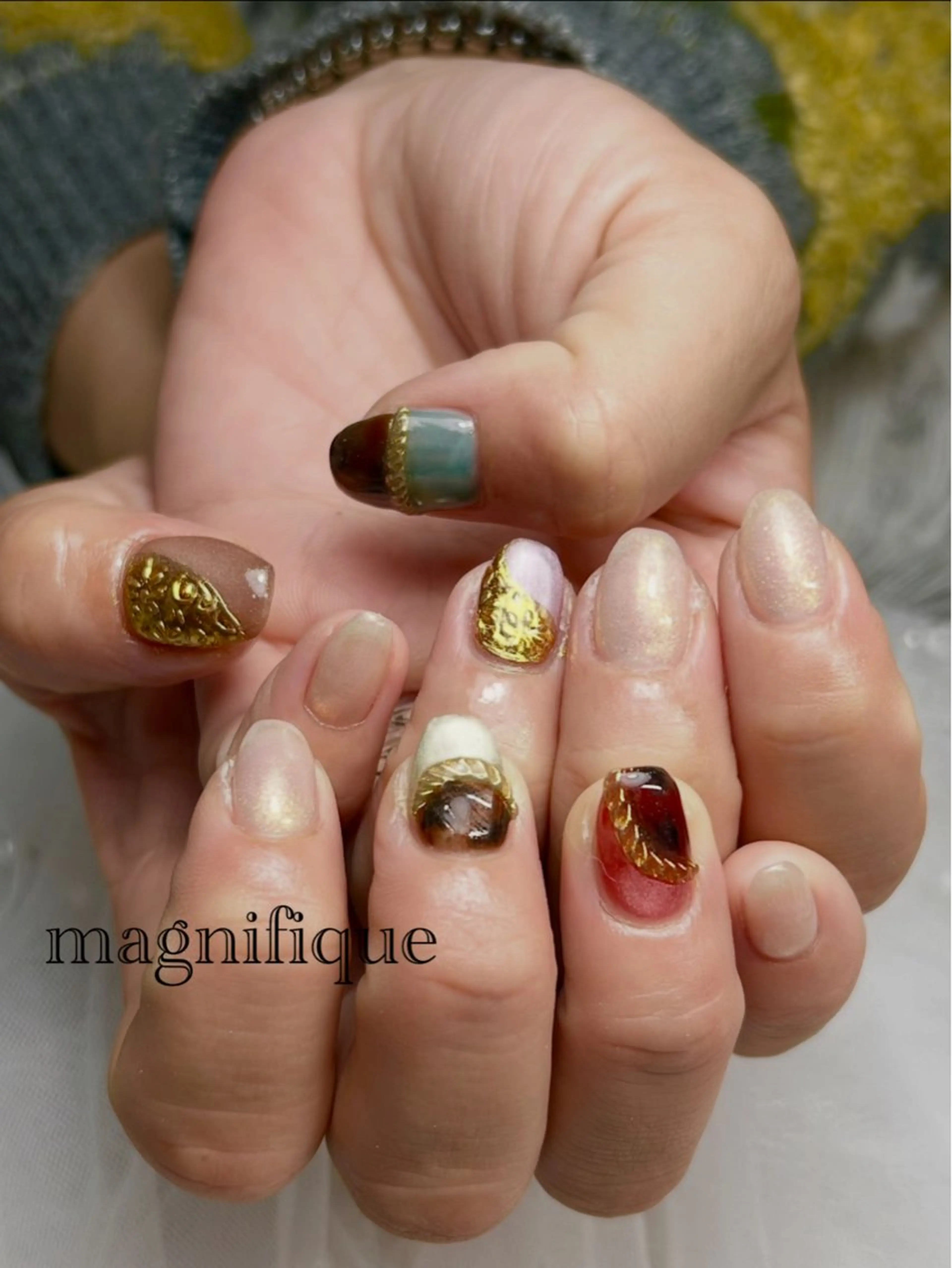 ネイル べっ甲ネイル ニュアンスネイル プライベートサロン マニフィークのネイルデザイン