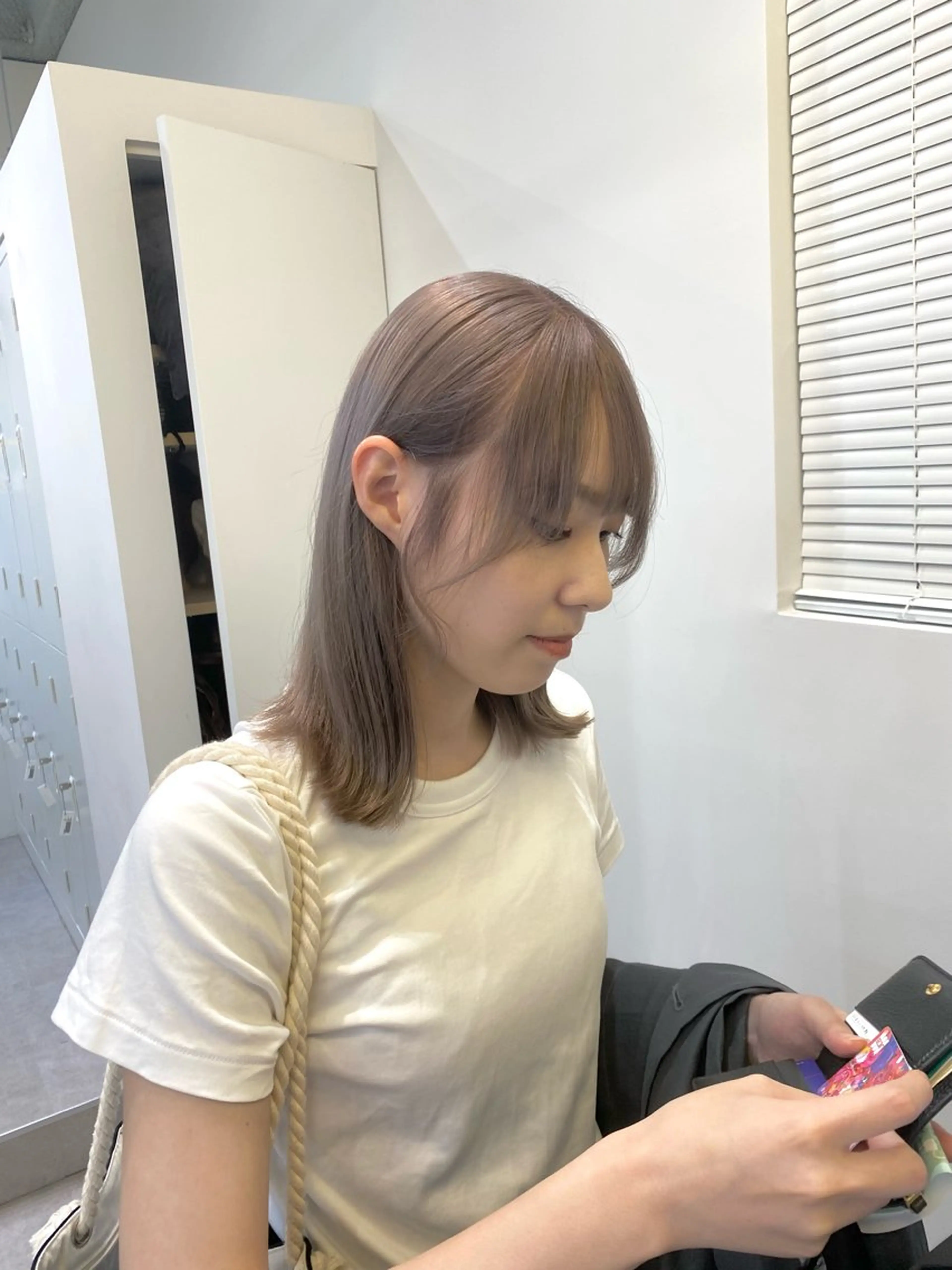 セミロング カラー ブリーチ ケアブリーチ グレージュ トリートメント ヘアカラー トリートメント 韓国/レイヤー/艶髪 ルキアのヘアスタイル