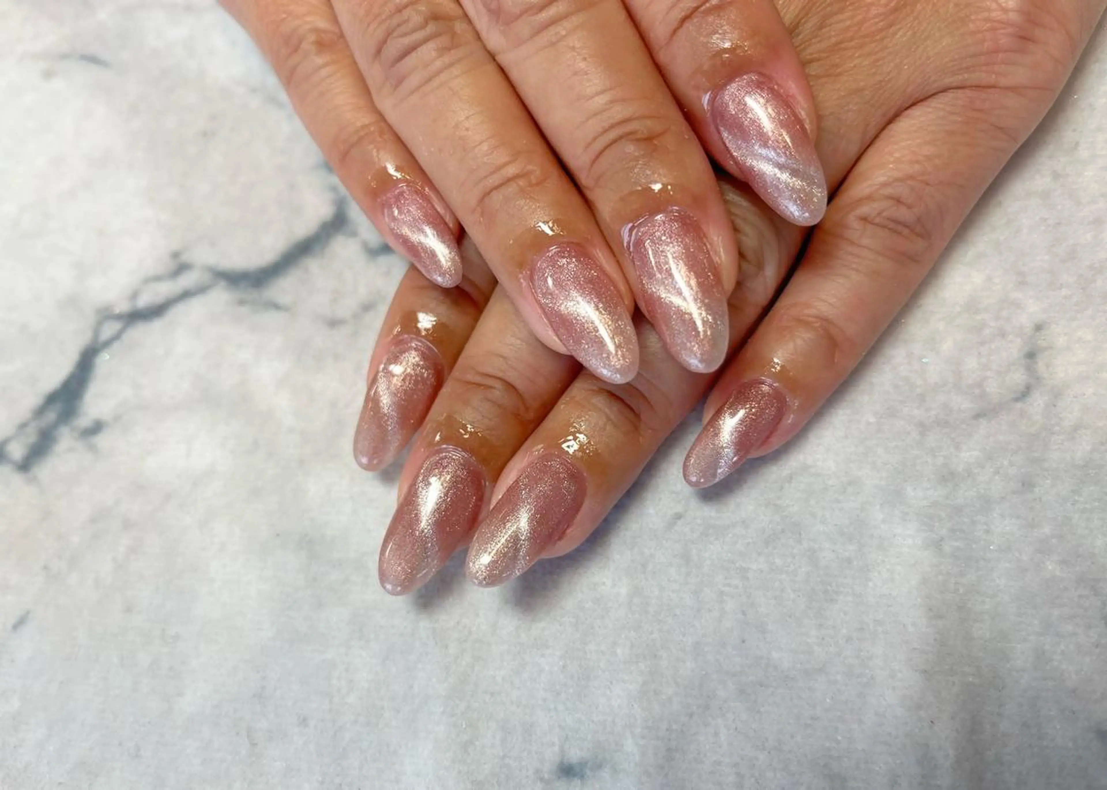 ネイル ネイルリボン 受付スタッフのネイルデザイン