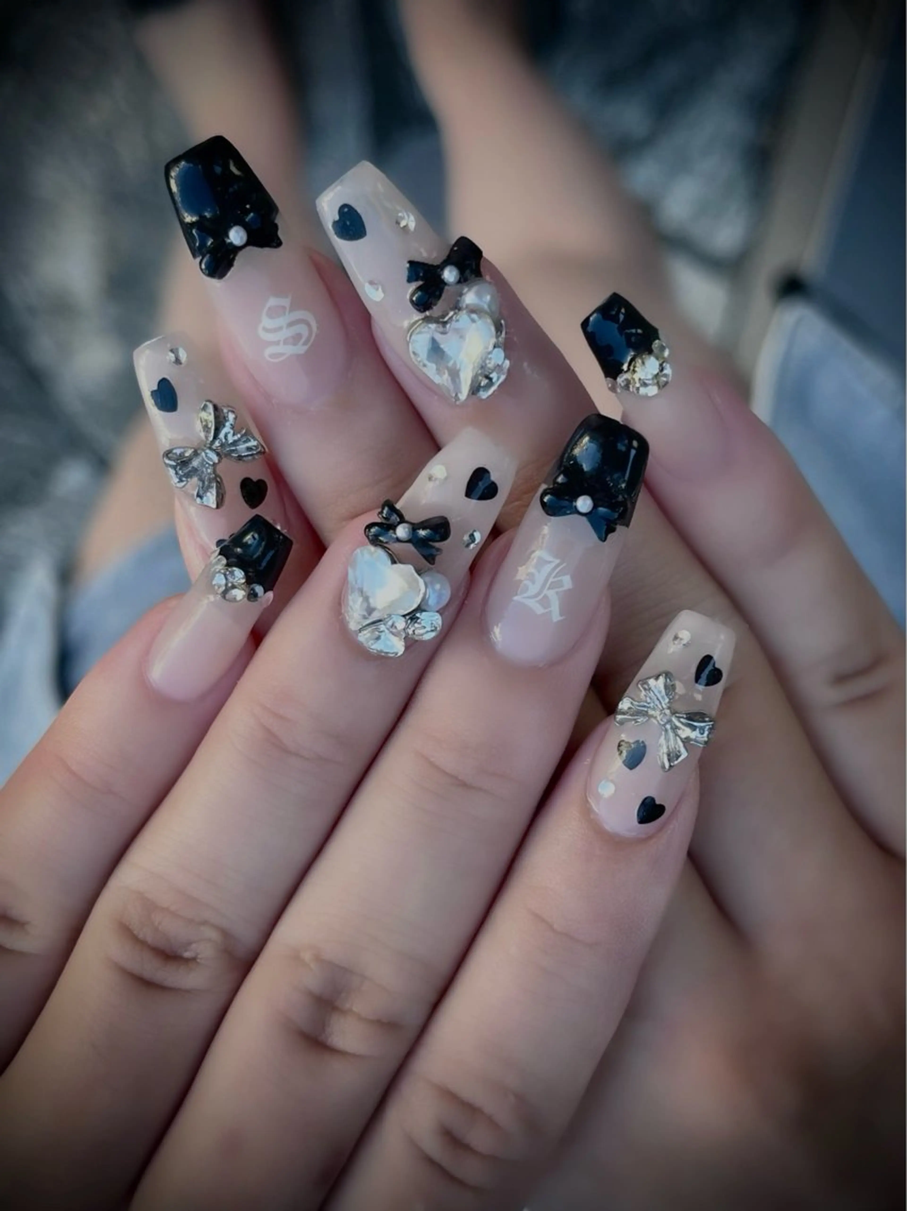 ネイル フットネイル キラキラネイル マグネットネイル ワンカラーネイル スカルプネイル nine.🦋 YUKOのネイルデザイン