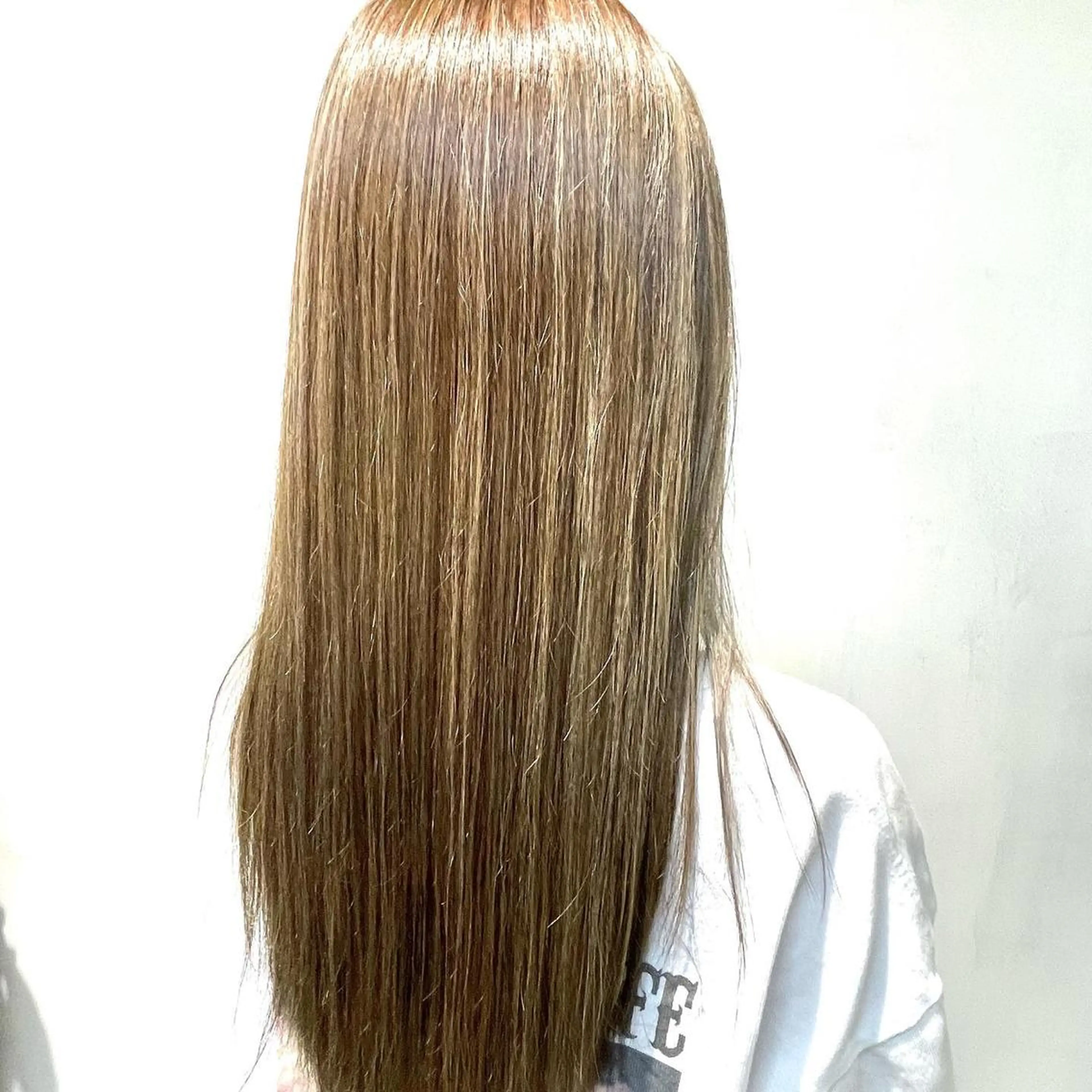 セミロング ハイライト 細山田 りゅうせいのヘアスタイル