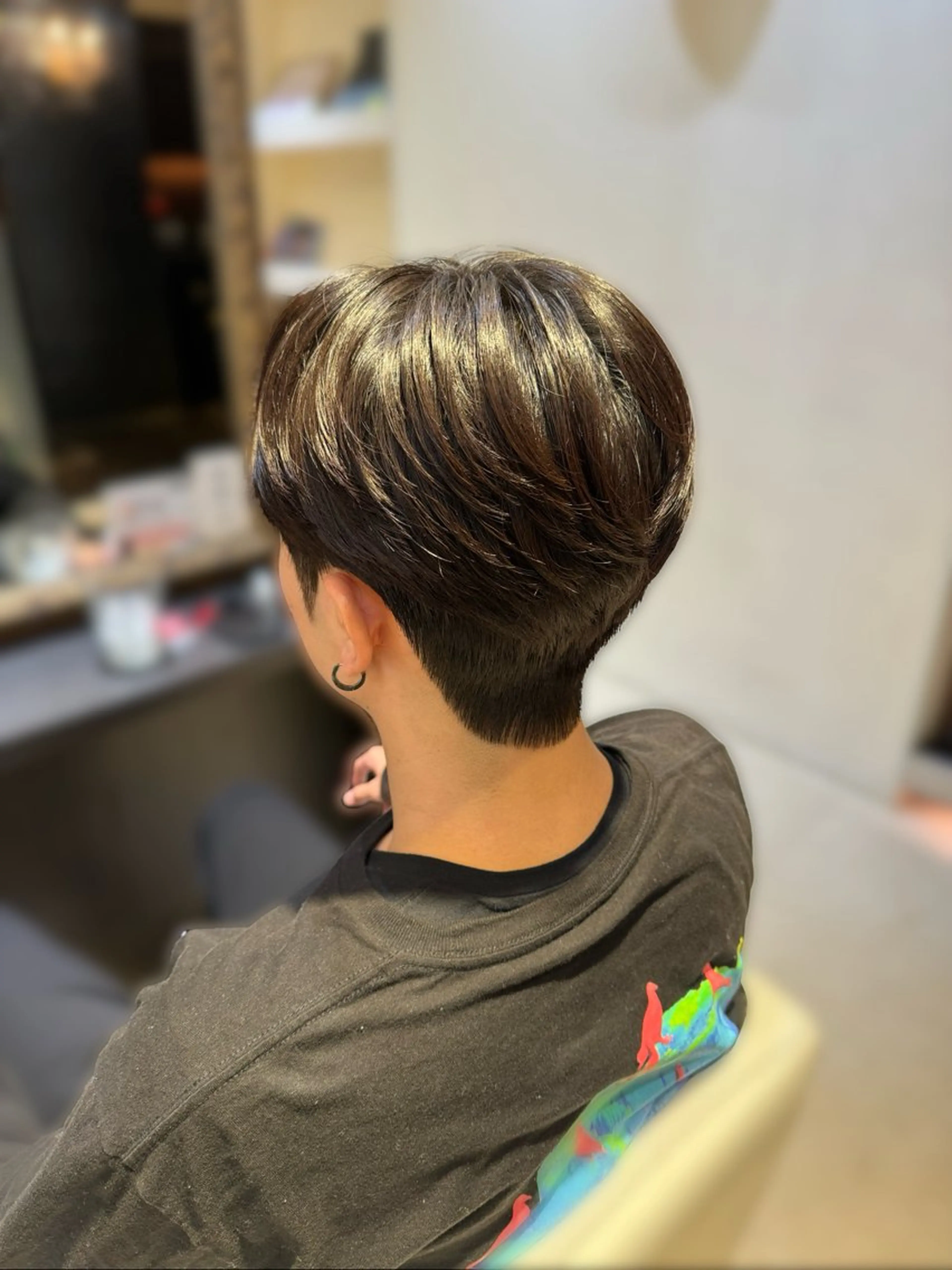 ショート パーマ メンズ センターパート コンマヘア ダウンパーマ カルマパーマ メンズ韓国風 YUKI🇰🇷 カルマ／ダウンパーマのヘアスタイル