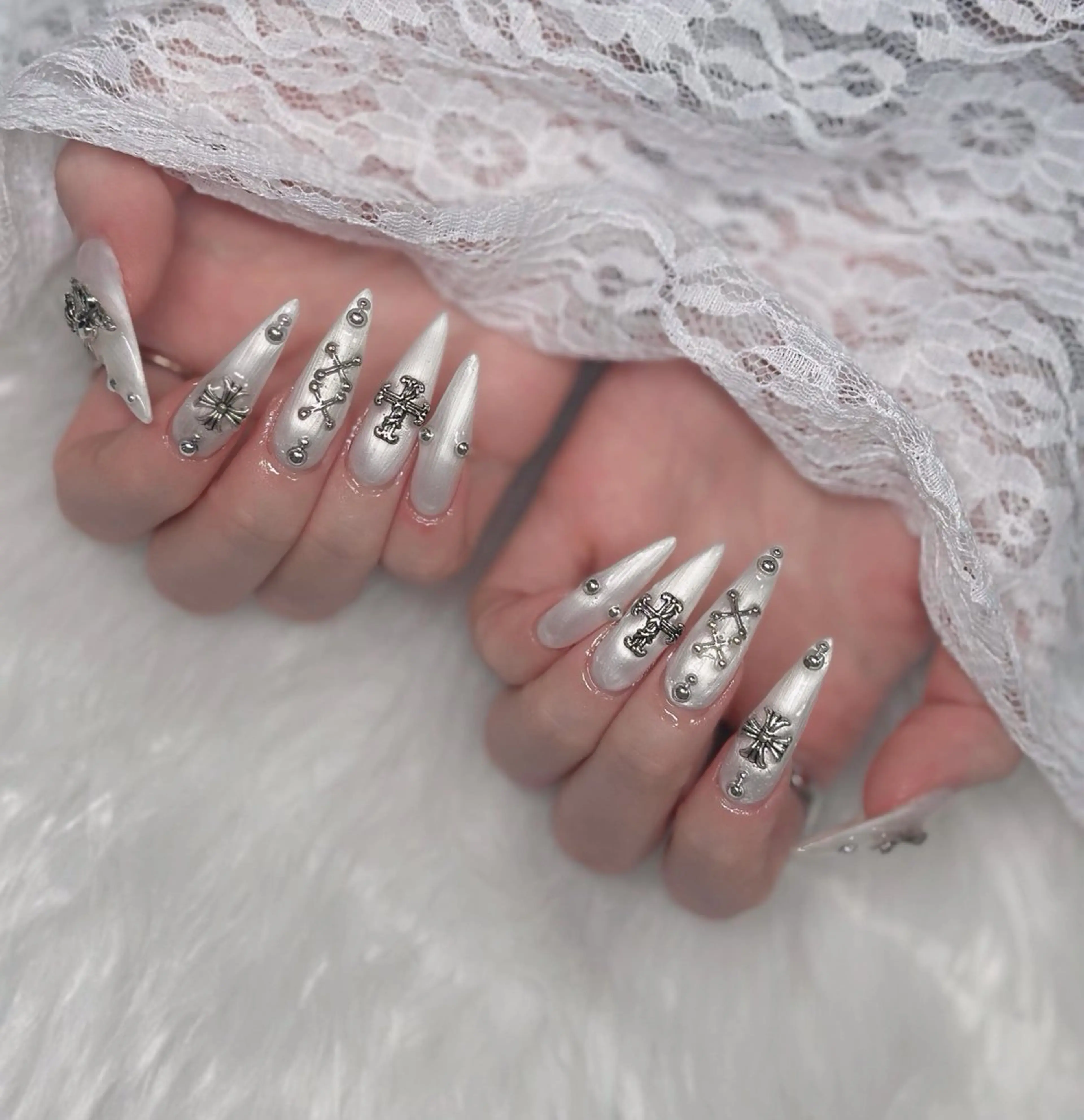 ネイル フレンチネイル ジェルネイル ハロウィン キラキラネイル 韓国ネイル ハンドネイル H.baby Nail Salonのネイルデザイン