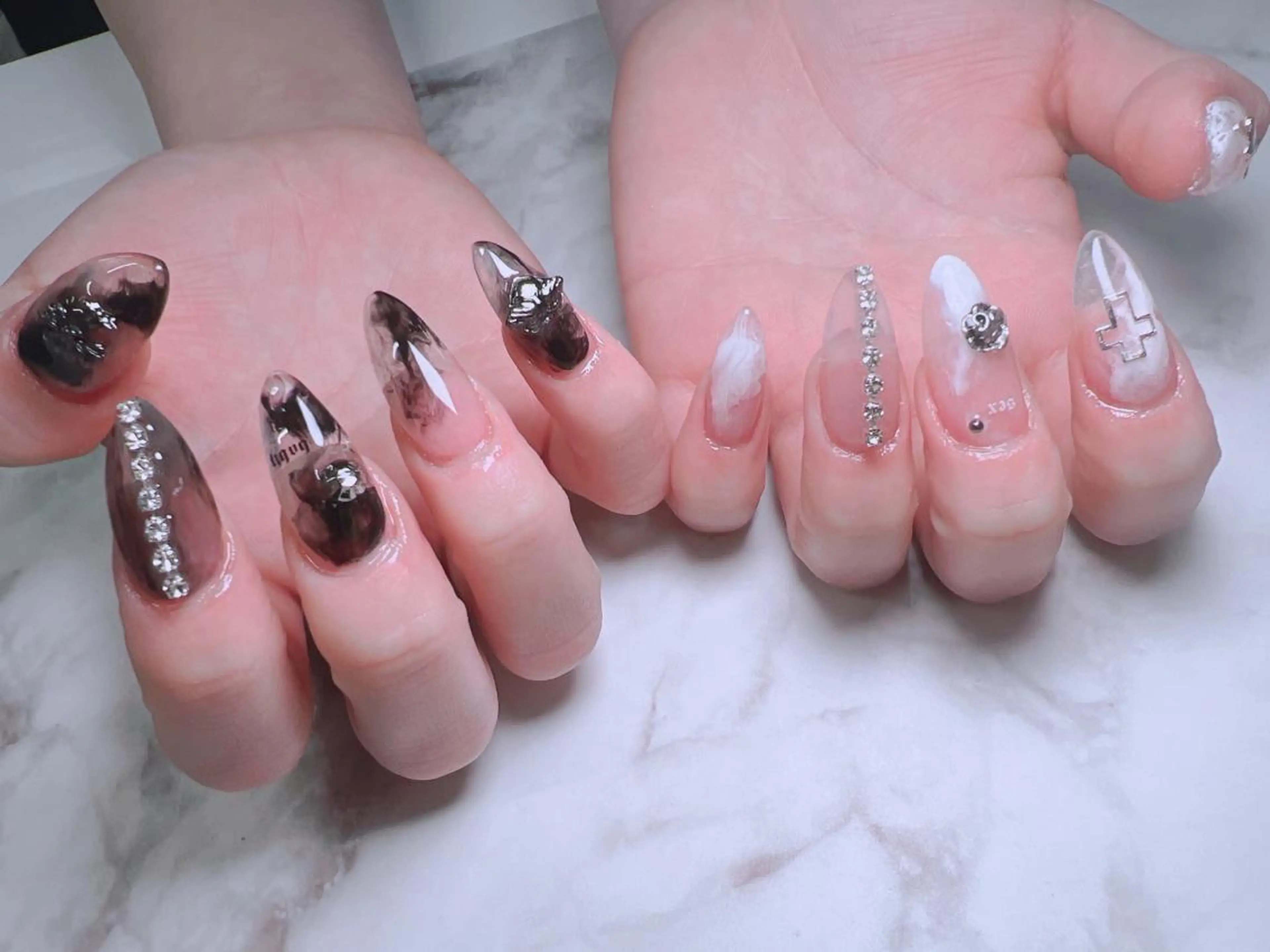 ネイル ハンドネイル Nail Salon L'arc所属・💊大阪/心斎橋 moni🧠のネイルデザイン