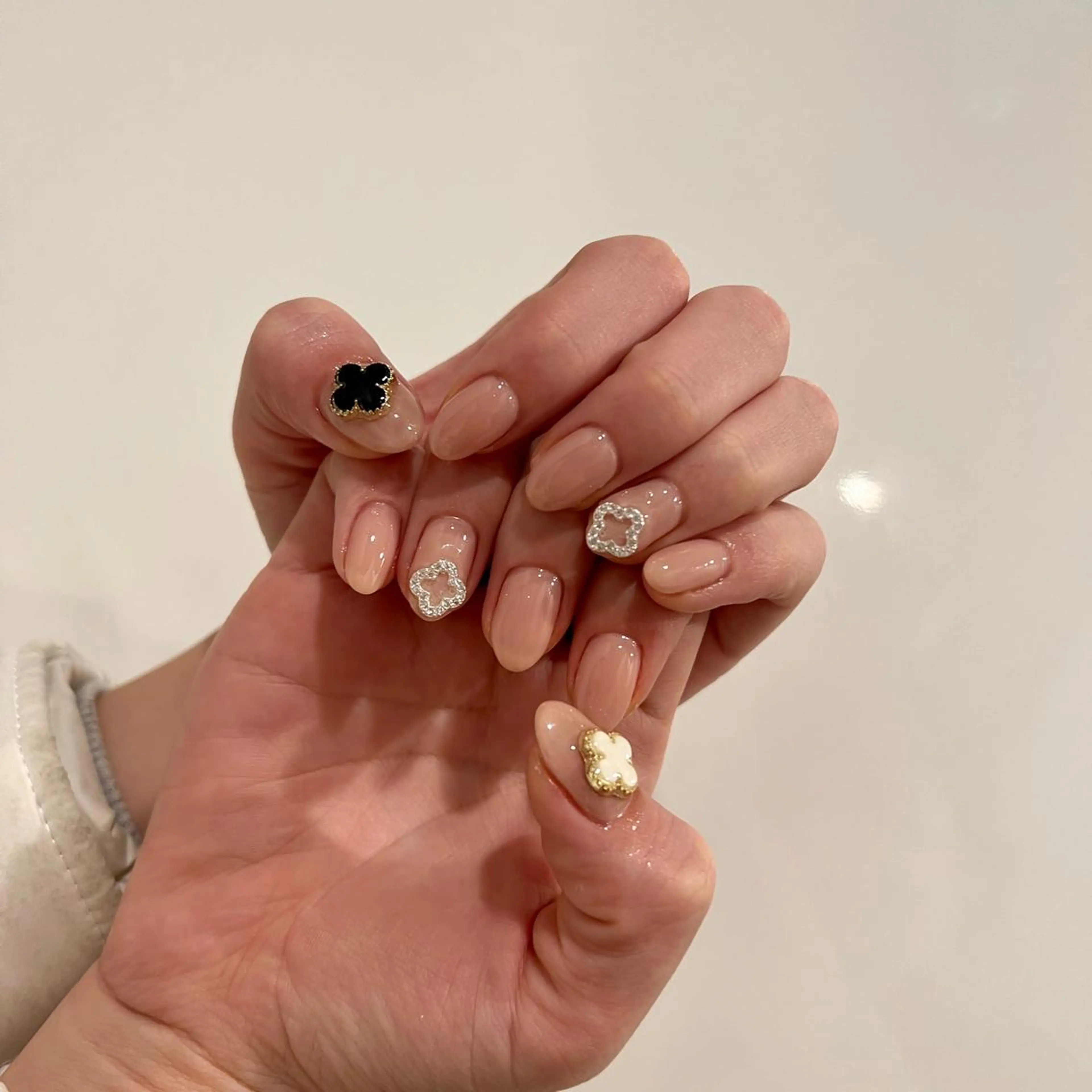 ネイル 黒葛原 めぐみのネイルデザイン