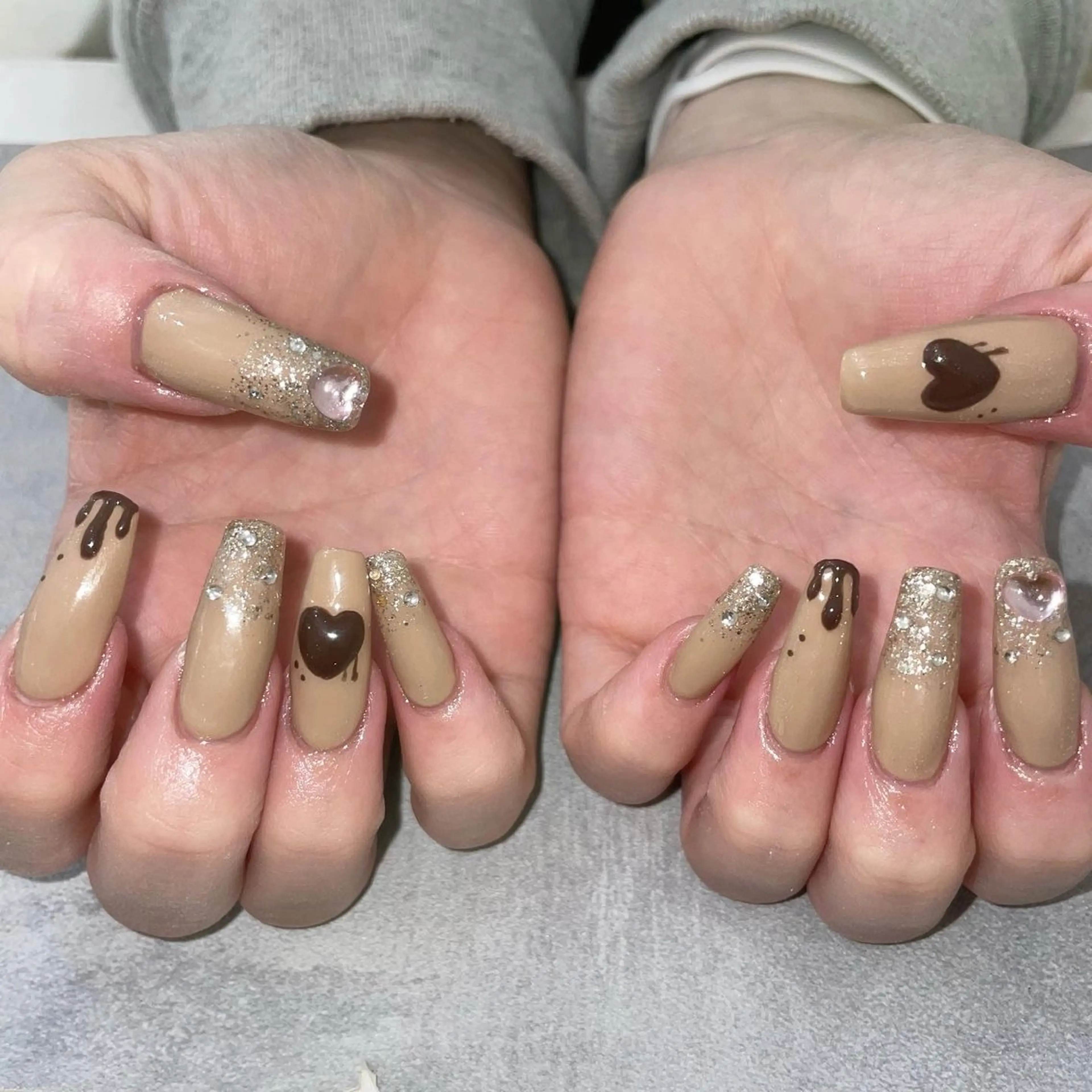 ネイル ハンドネイル ゴテゴテ💙ワンホン リオナのネイルデザイン