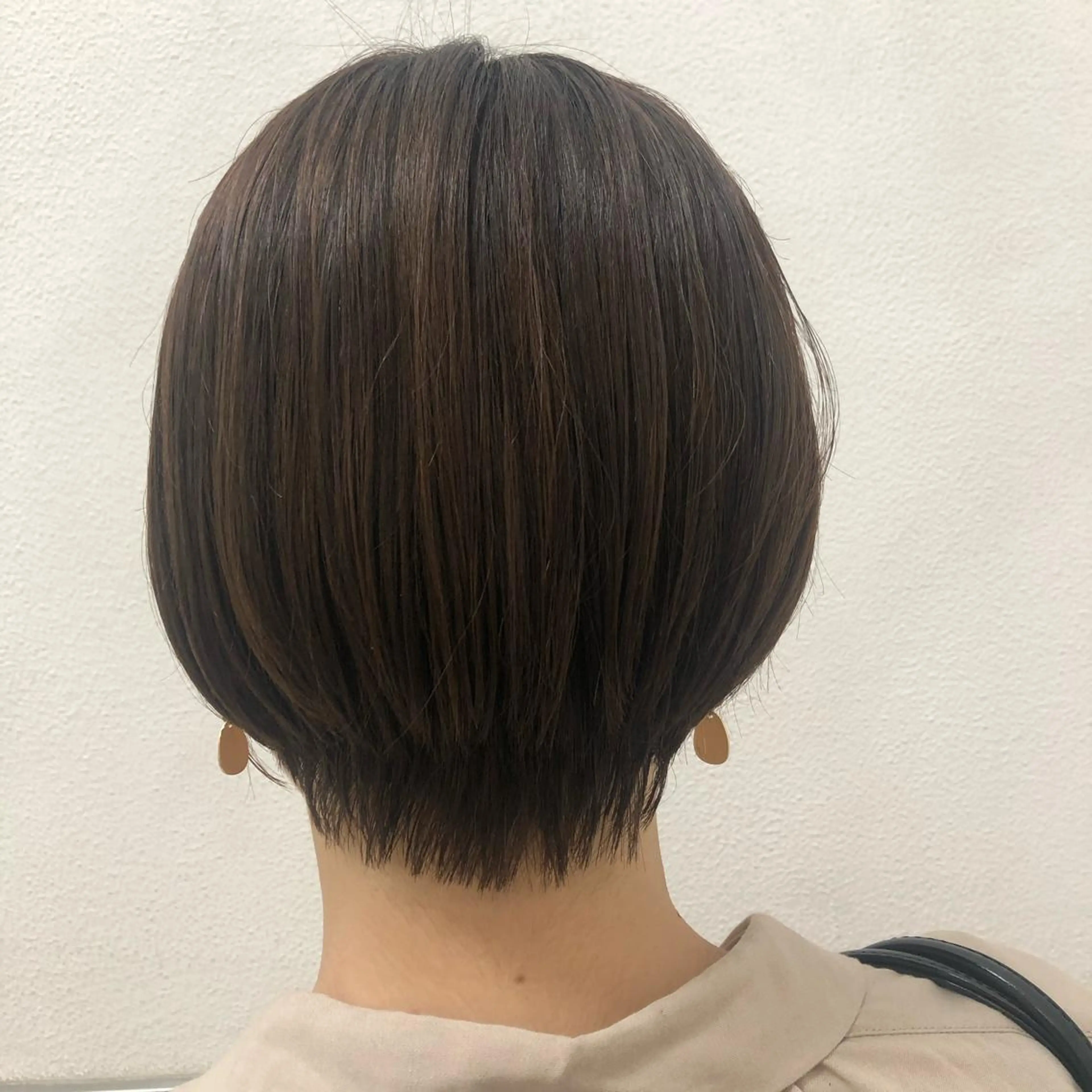 ショート カラー 細川 夕利亜のヘアスタイル