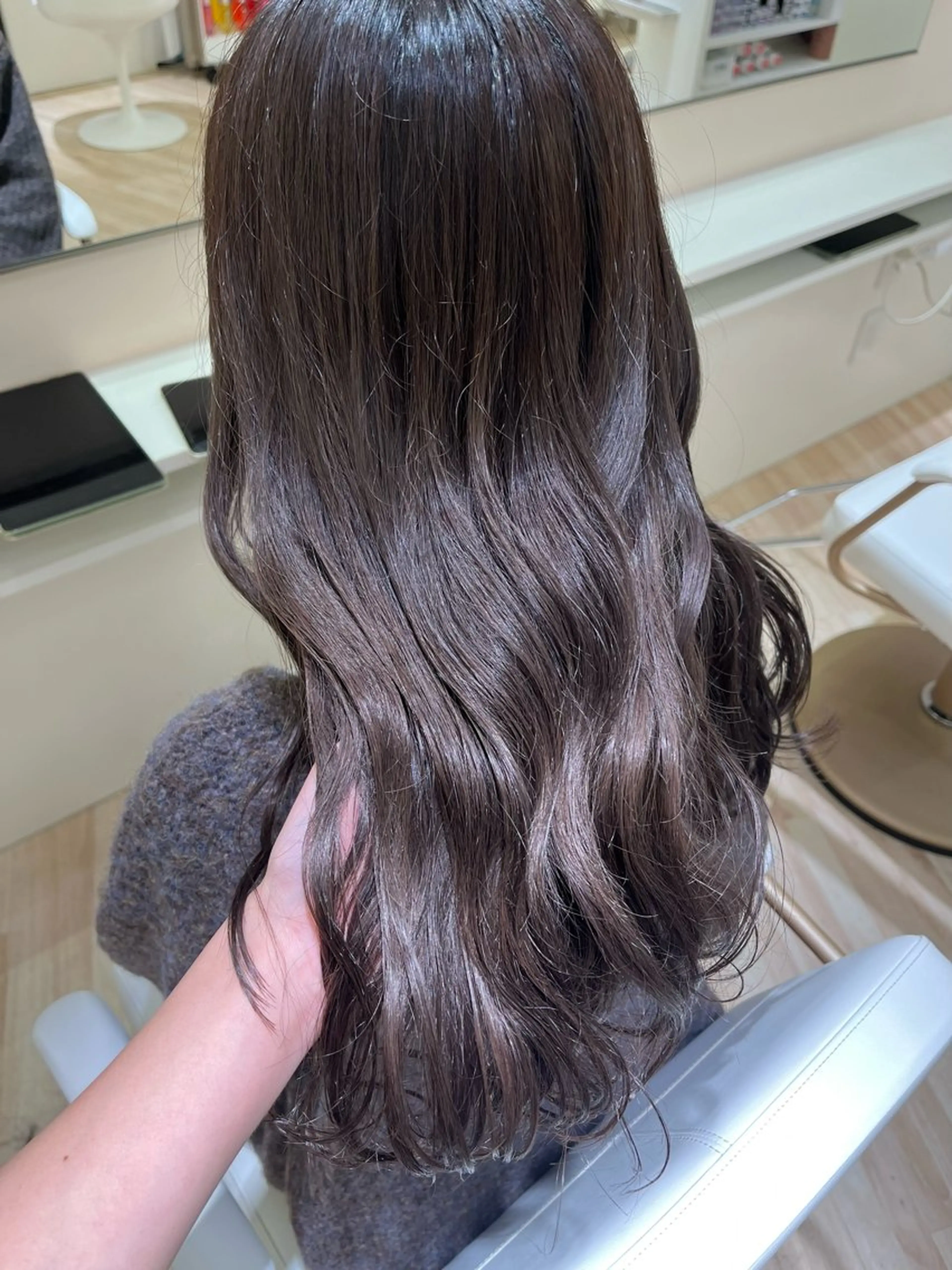 ロング カラー ヘアカラー トリートメント GOODDAY ヘアサロンのヘアスタイル