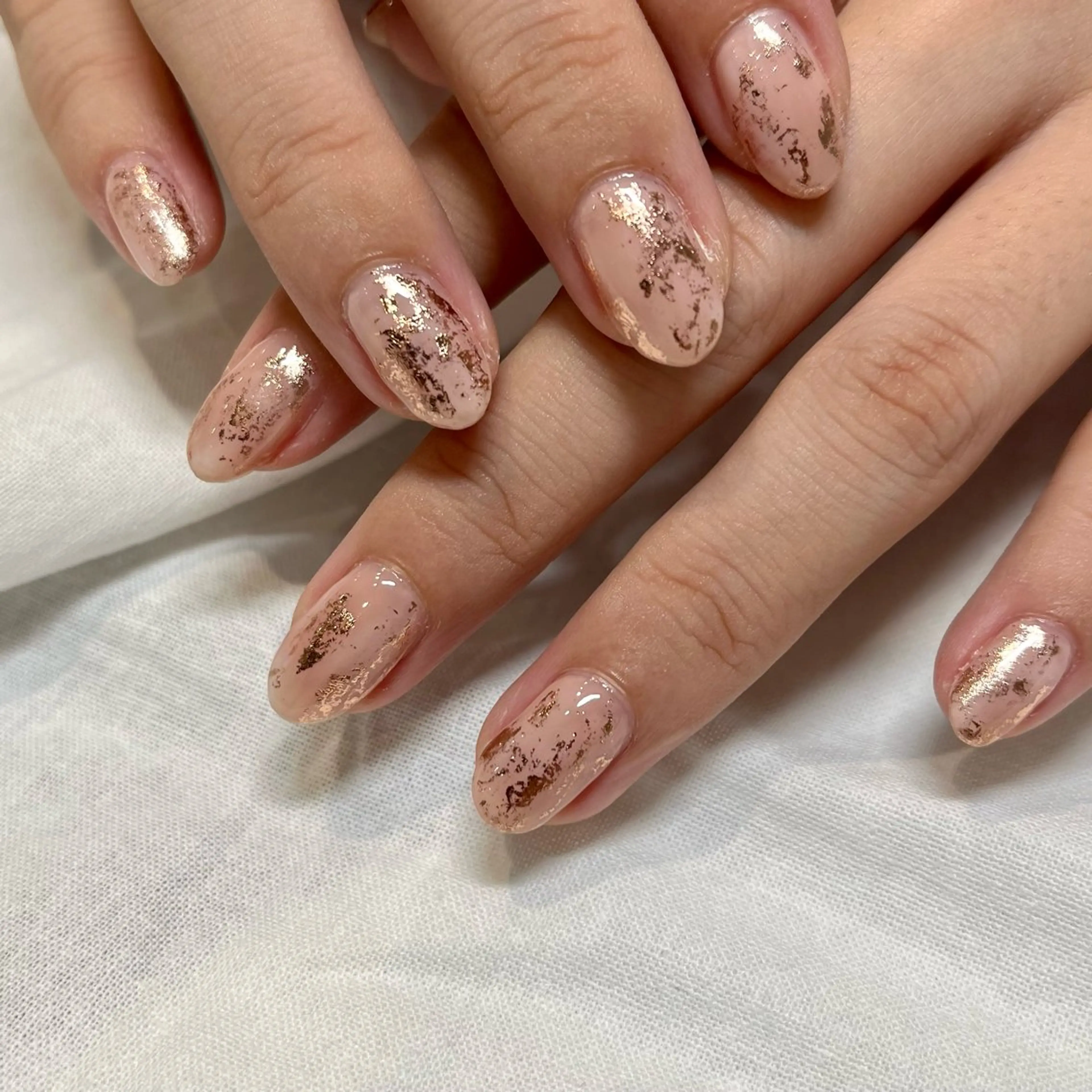 ネイル ゴールド ニュアンスネイル ピンク ハンドネイル nail room Hotori.のネイルデザイン