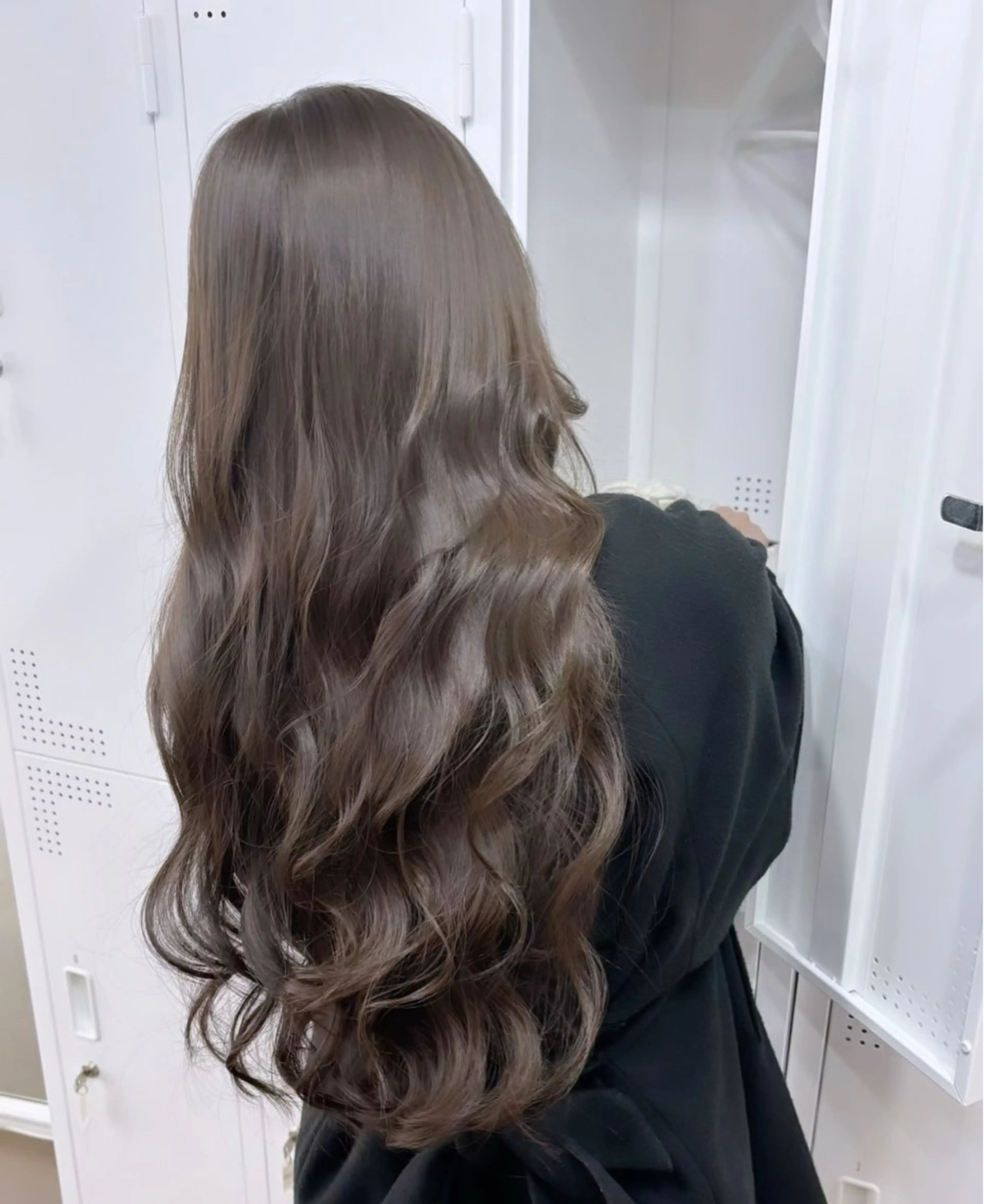 ロング ボブ くびれヘア 髪質改善 韓国風ヘア レイヤーカット 【ioe岡本】🐶 向井歩のヘアスタイル