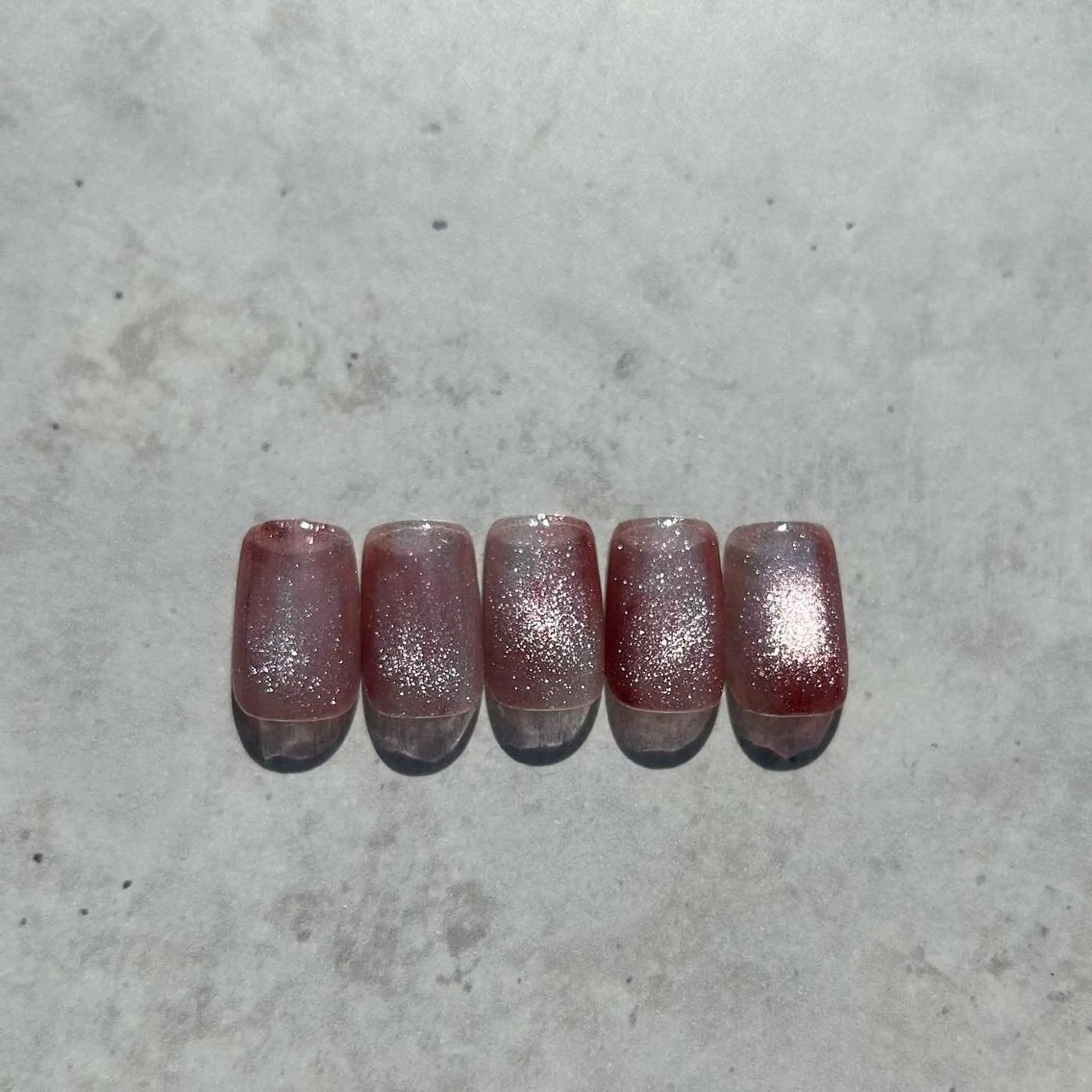 ネイル カジュアル 氷ネイル・うるうるネイル キラキラネイル マグネットネイル ニュアンスネイル ハンドネイル ハンドケア lyly.nail所属・lylynail YUUKAのネイルデザイン