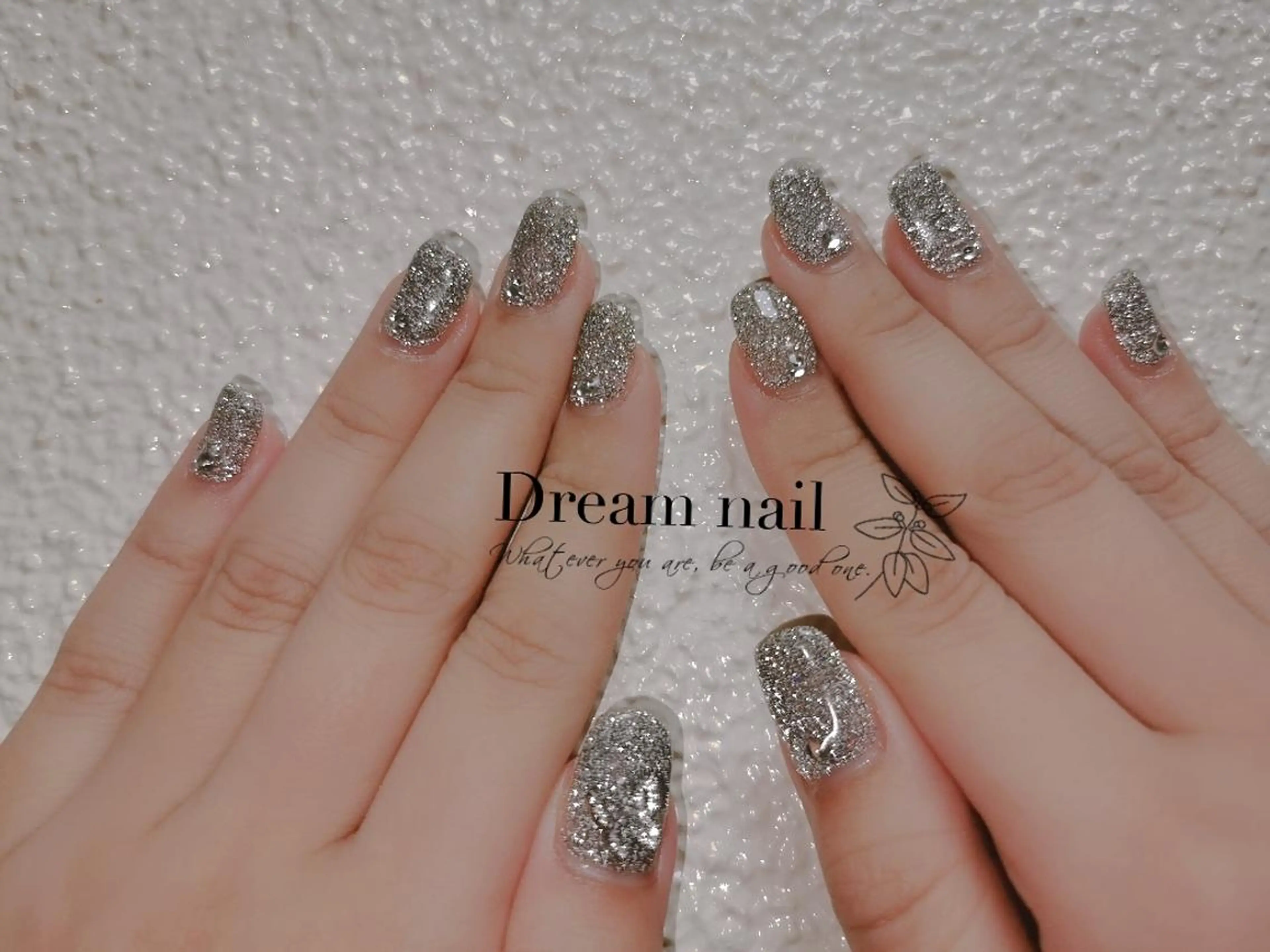 ネイル ミディアム フラッシュネイル ネイリストゆか💅 長さだし、深爪矯正のネイルデザイン