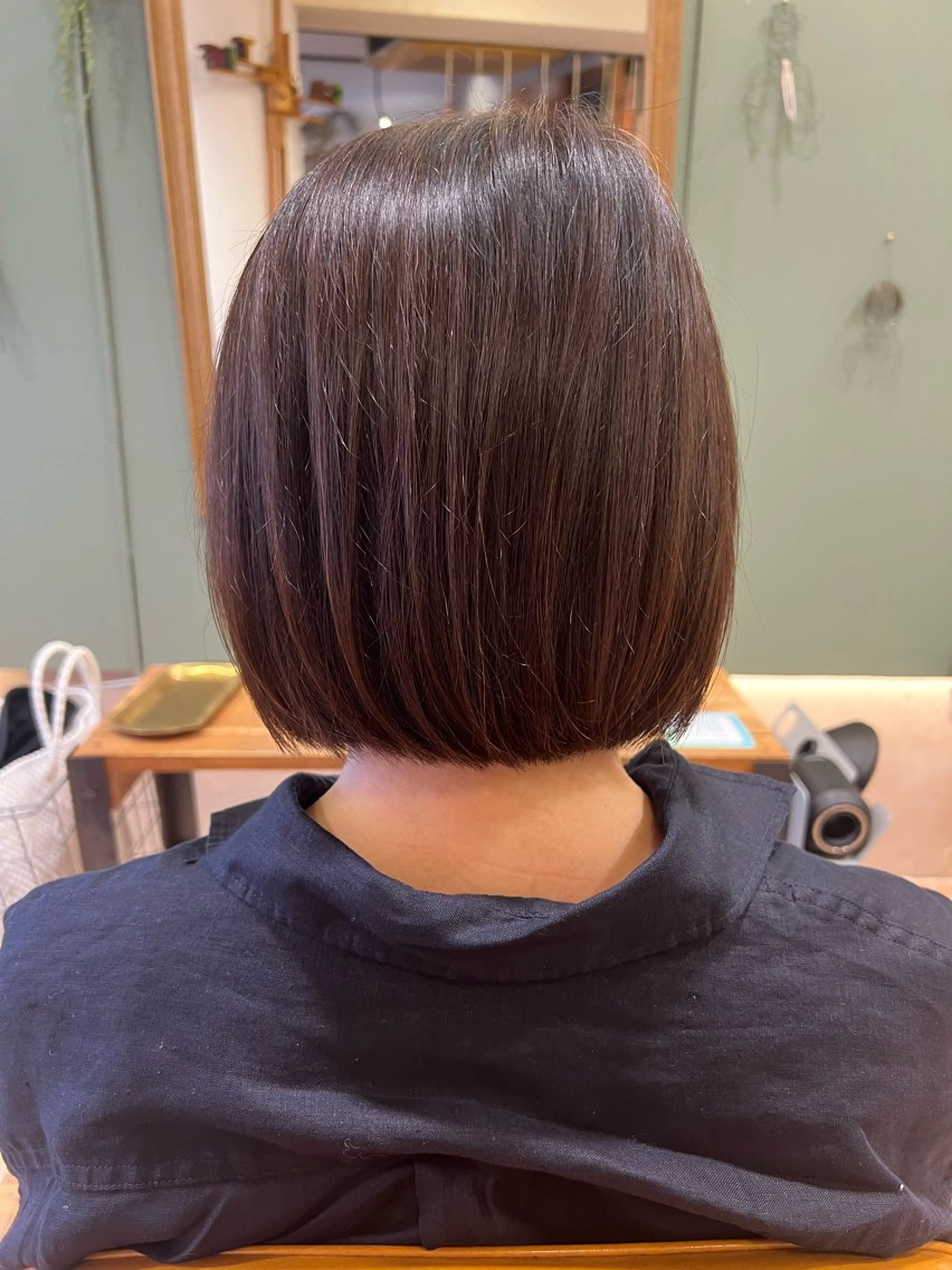 ミディアム クロサワ ヨーコのヘアスタイル