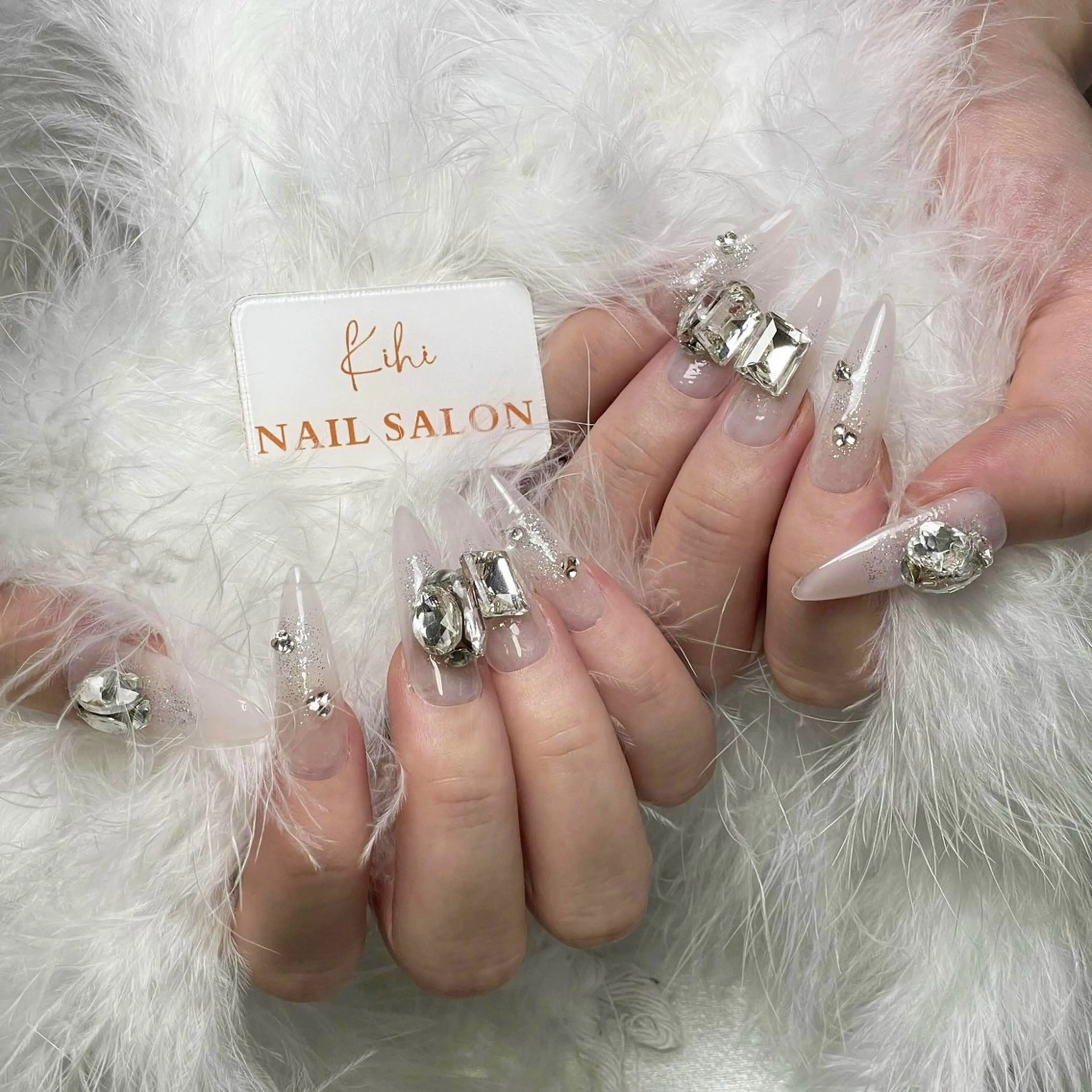 ネイル アートネイル フレンチネイル ジェルネイル グラデーション 韓国ネイル ハンドネイル 💕鈴木ユリ パラジェル/オフ無料のネイルデザイン