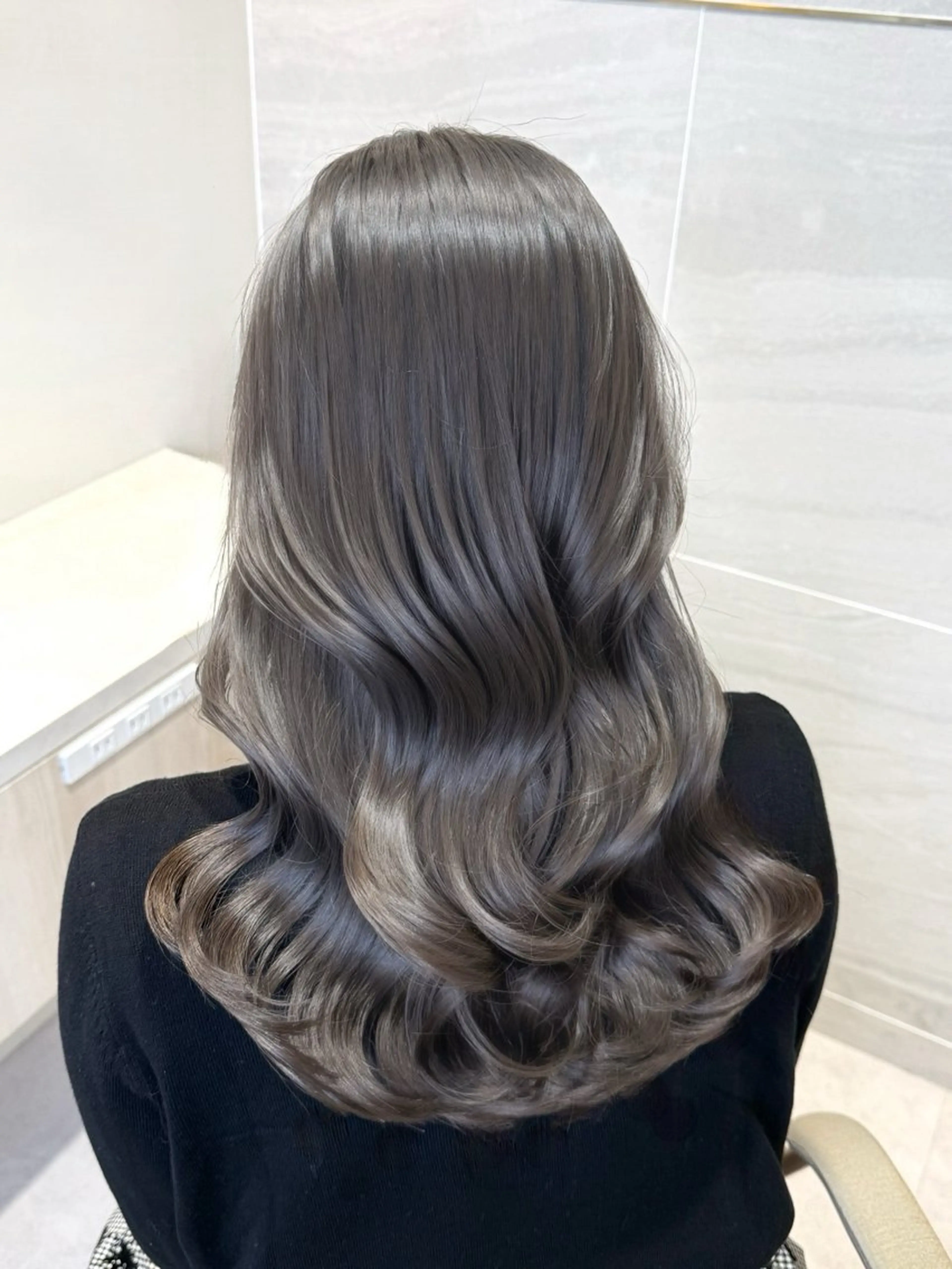 ロング カラー アッシュ アッシュブラウン ブラウンカラー イルミナカラー カット ヘアカラー トリートメント Ms.CHARM所属・透明感カラー🌿 グレージュ🐺陽介のヘアスタイル