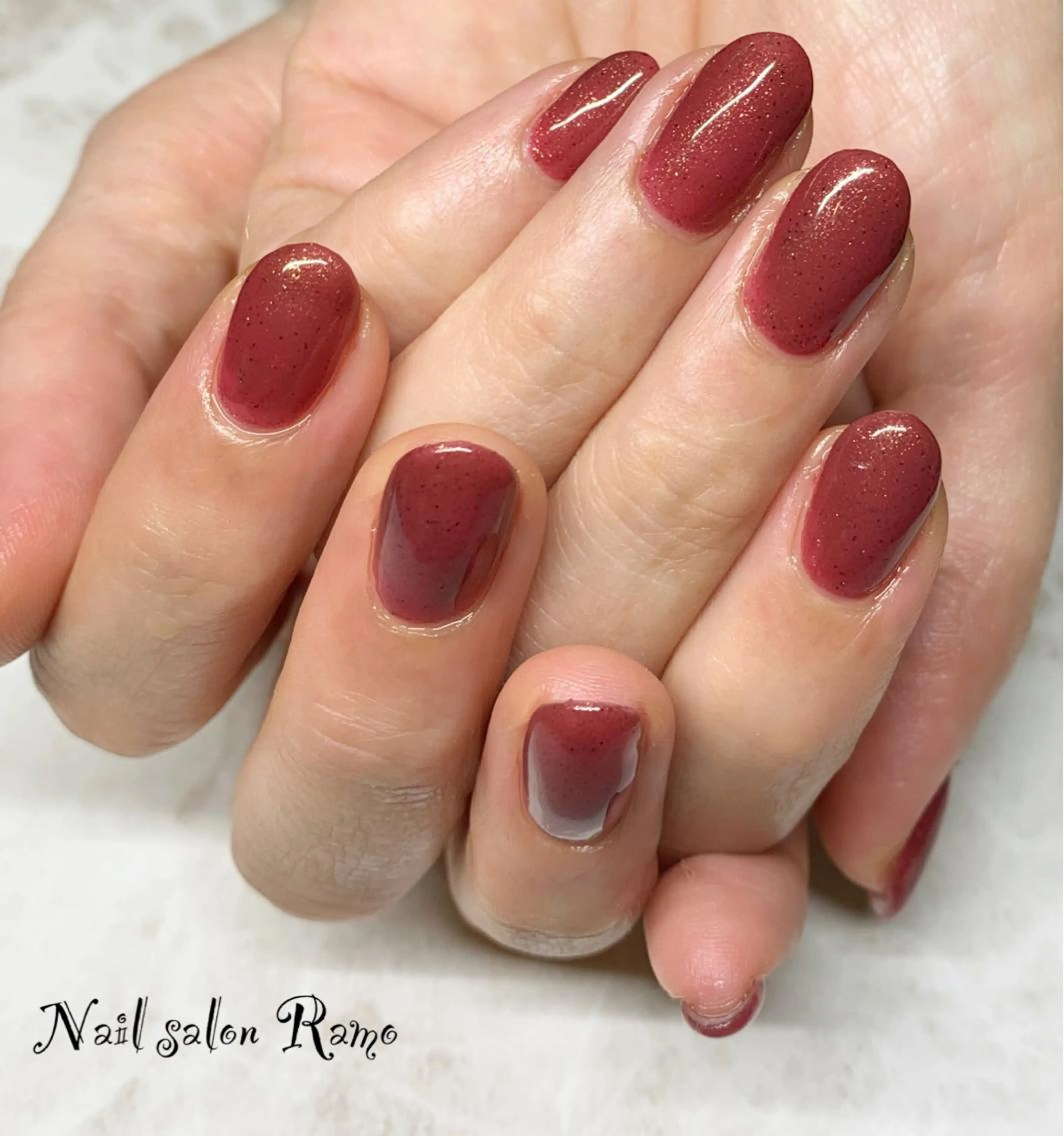 ネイル アートネイル ブルー ボルドー ジェルネイル ワンカラーネイル Nail salon Ramo所属・松田 祥子のネイルデザイン