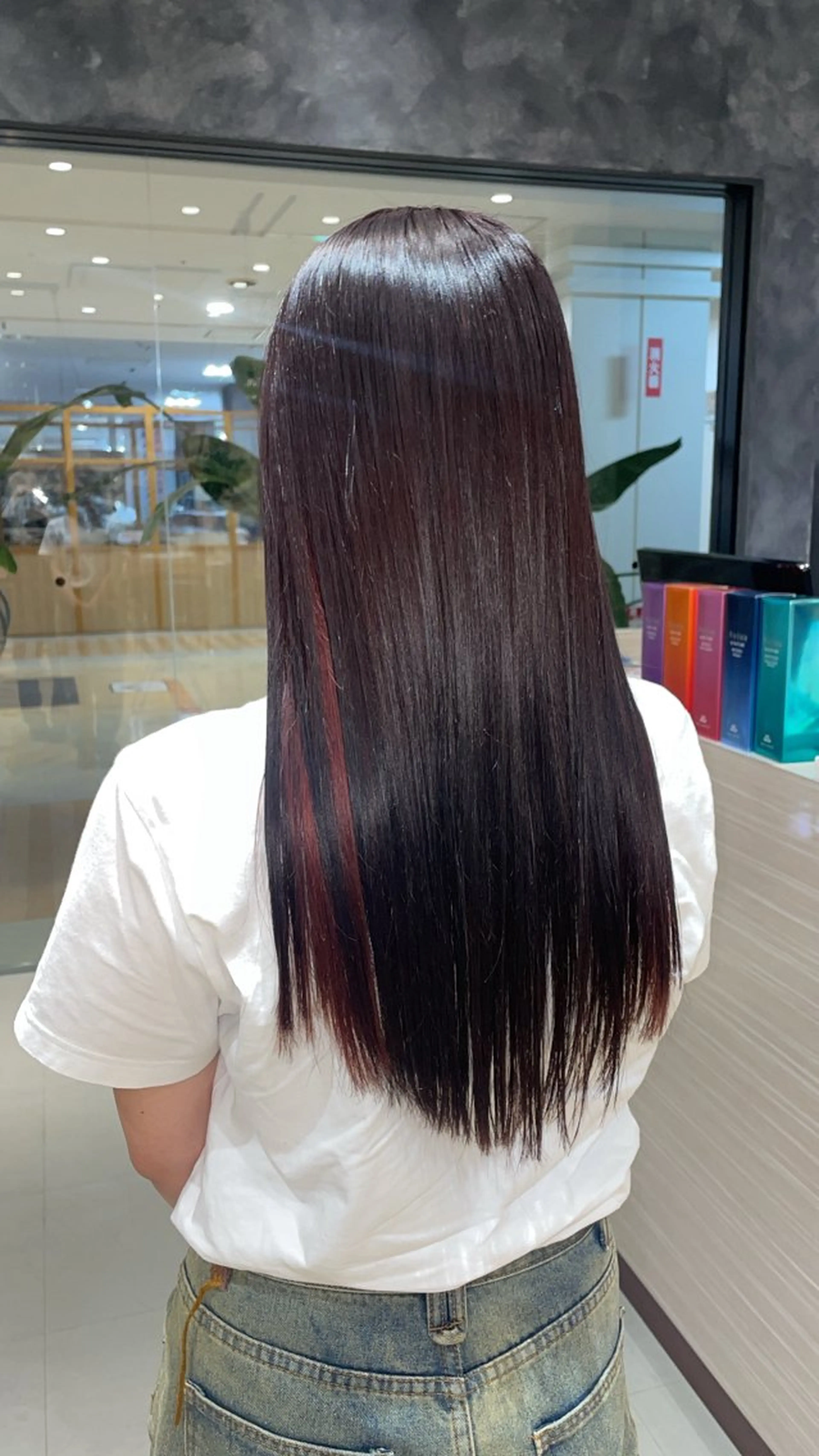 ロング キルンサンピアン所属・ナチュラルカラー 児玉優香のヘアスタイル