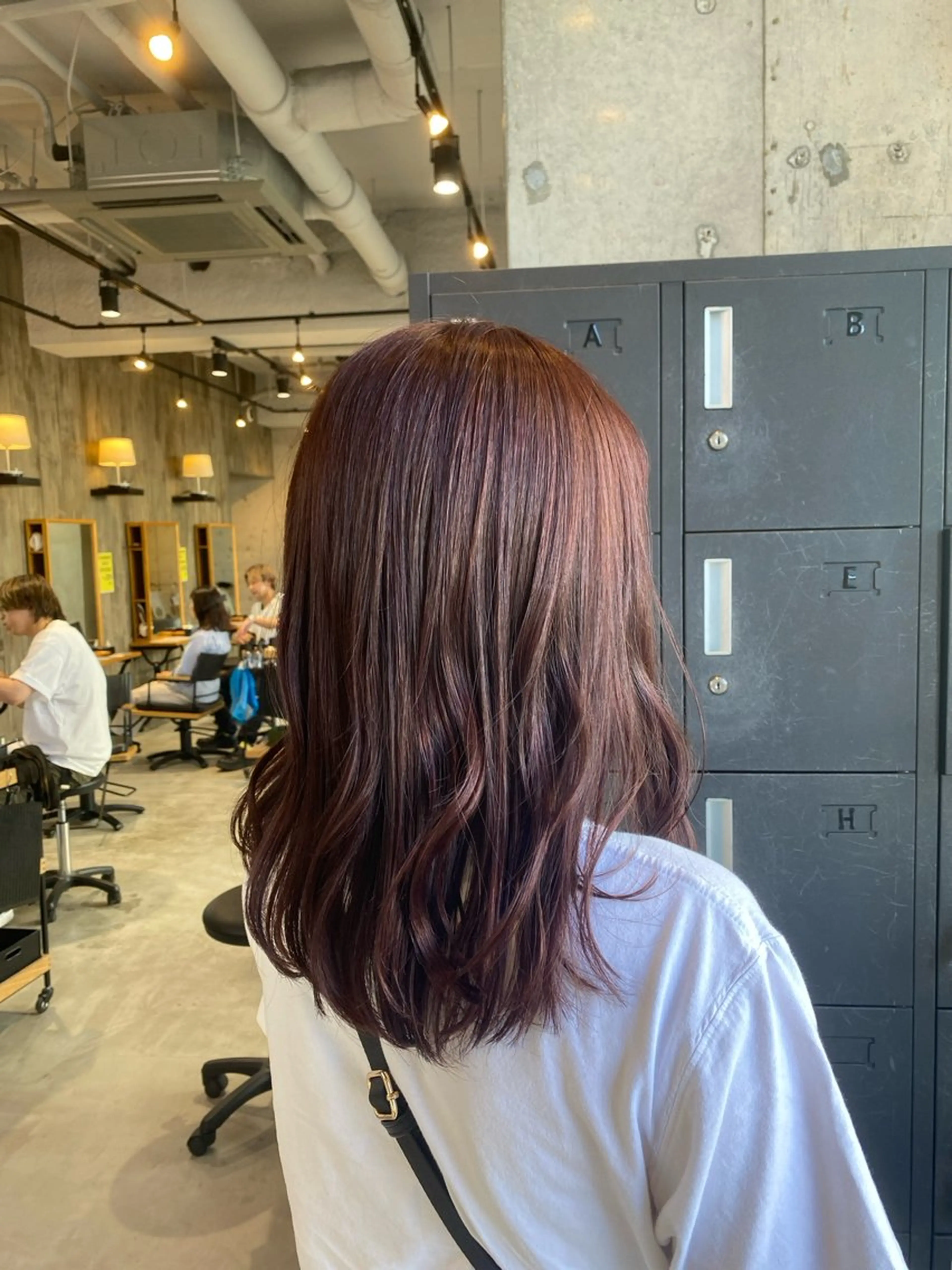 カラー ヘアカラー 佐々木 彩乃のヘアスタイル