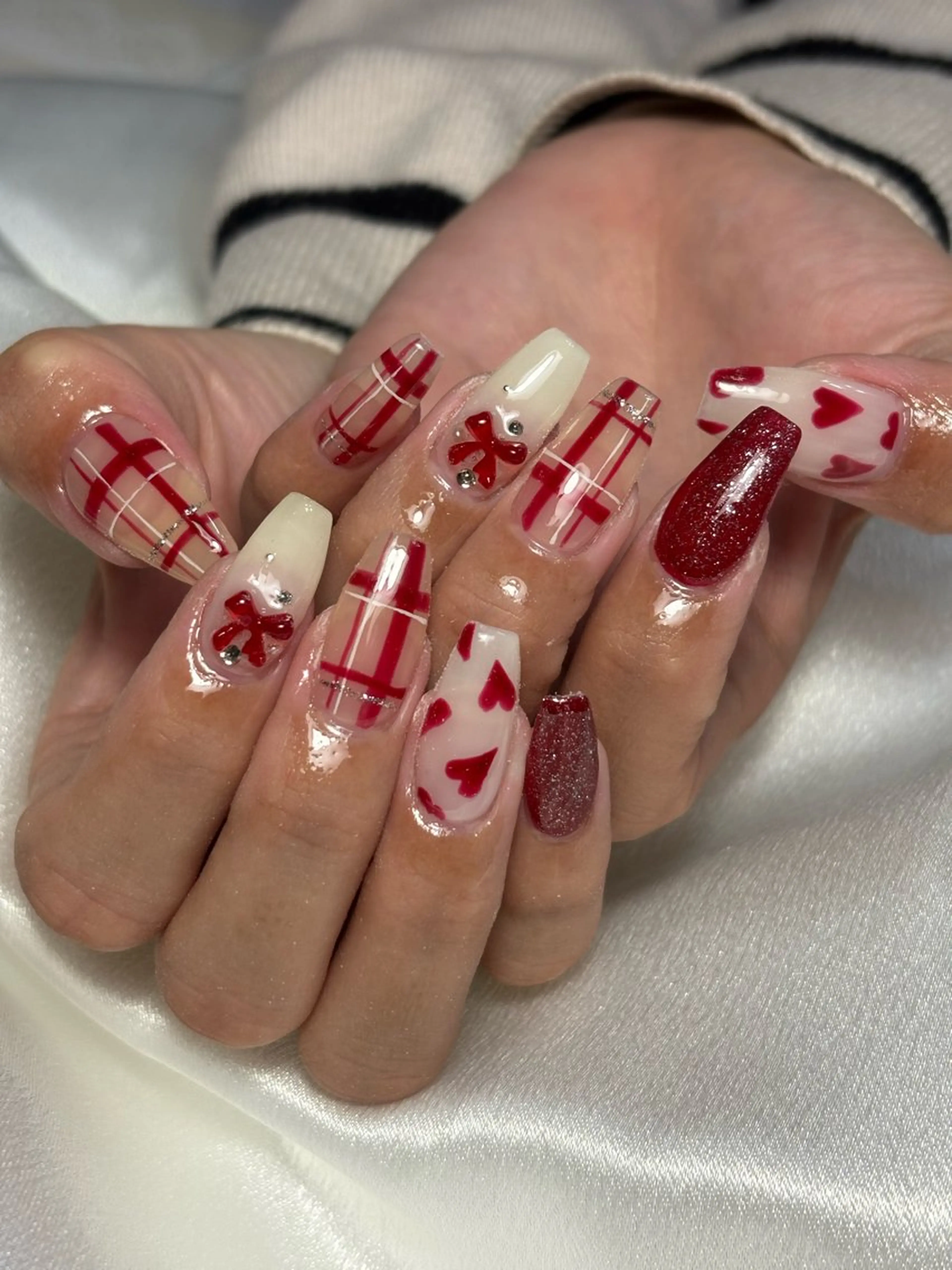 ネイル ハンドネイル フットネイル ✴︎ Delightのネイルデザイン