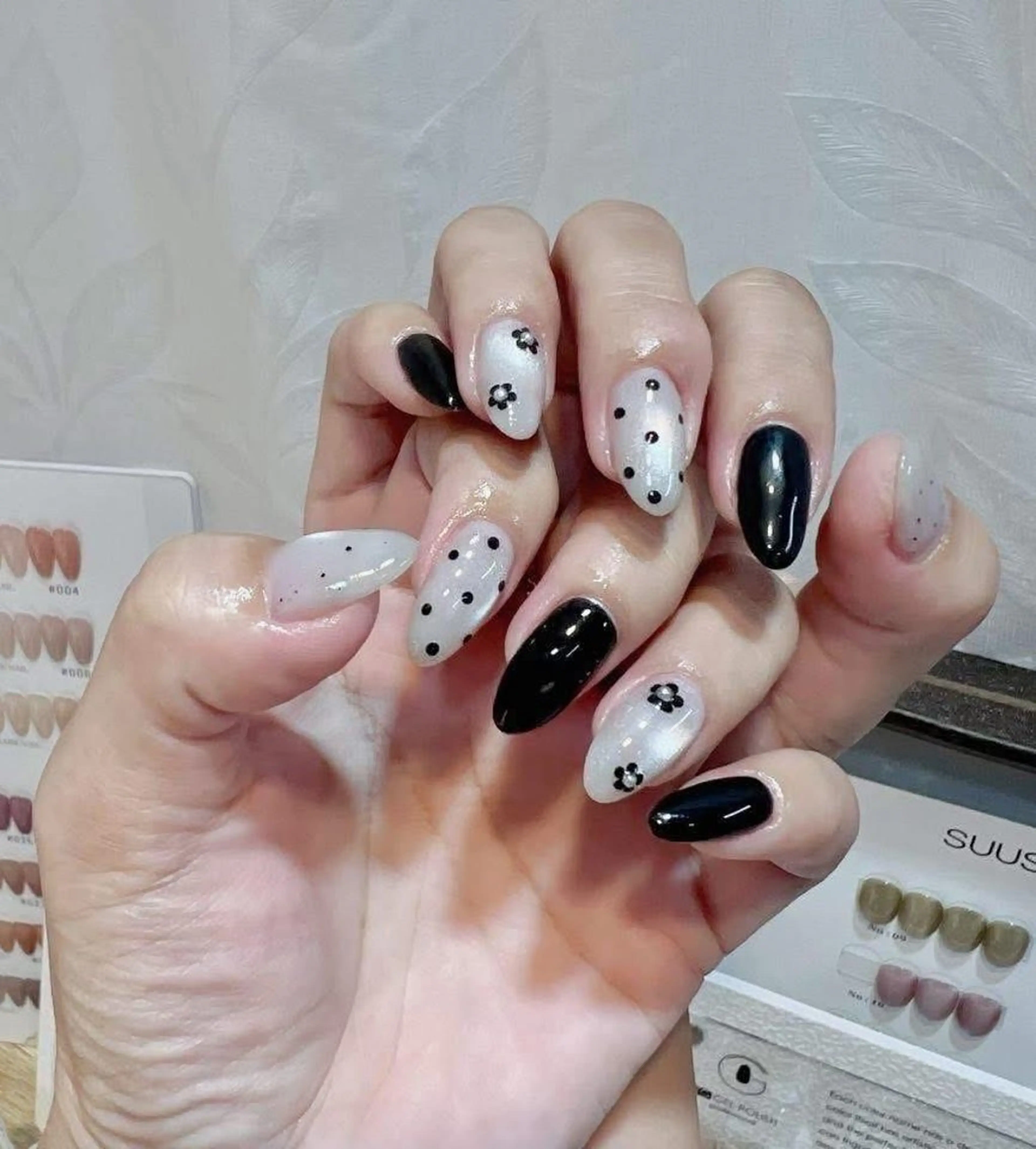 ネイル アートネイル チークネイル 韓国ネイル マグネットネイル シンプルネイル Nails168 ネイルズイロハのネイルデザイン