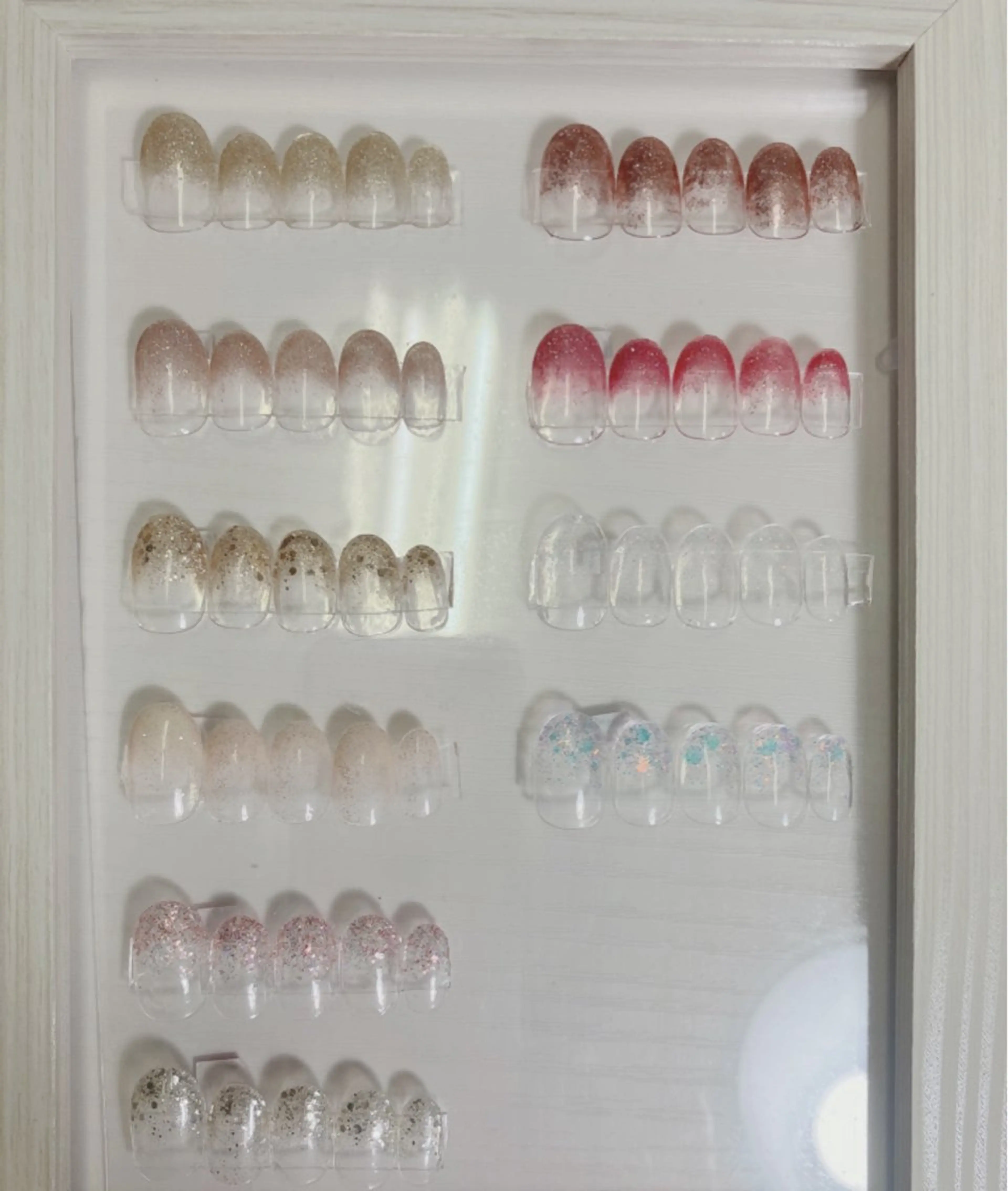 ラメグラデーション クリアベース ケア込み 他店オフありの写真