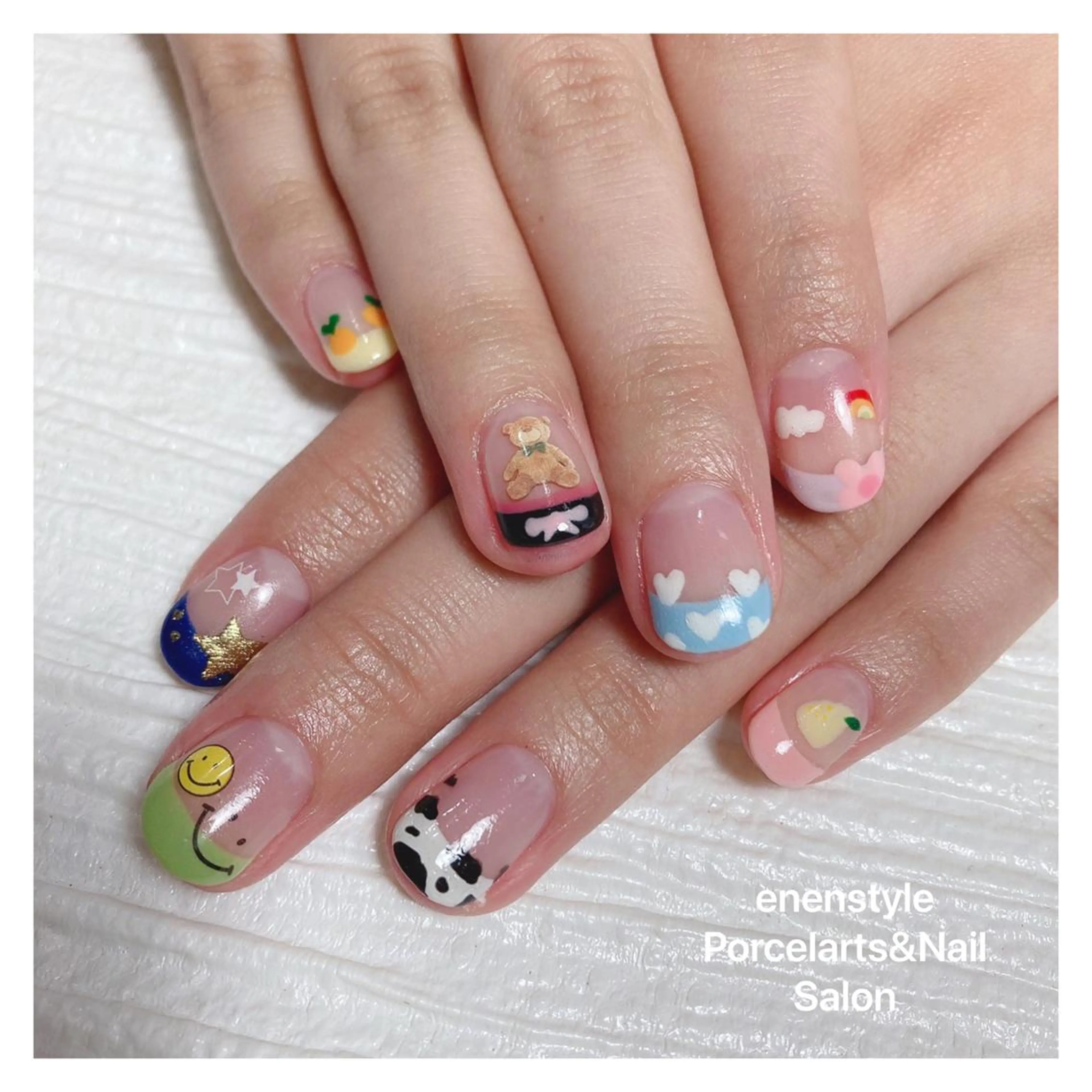 ショート ネイル 👑enen style👑のネイルデザイン