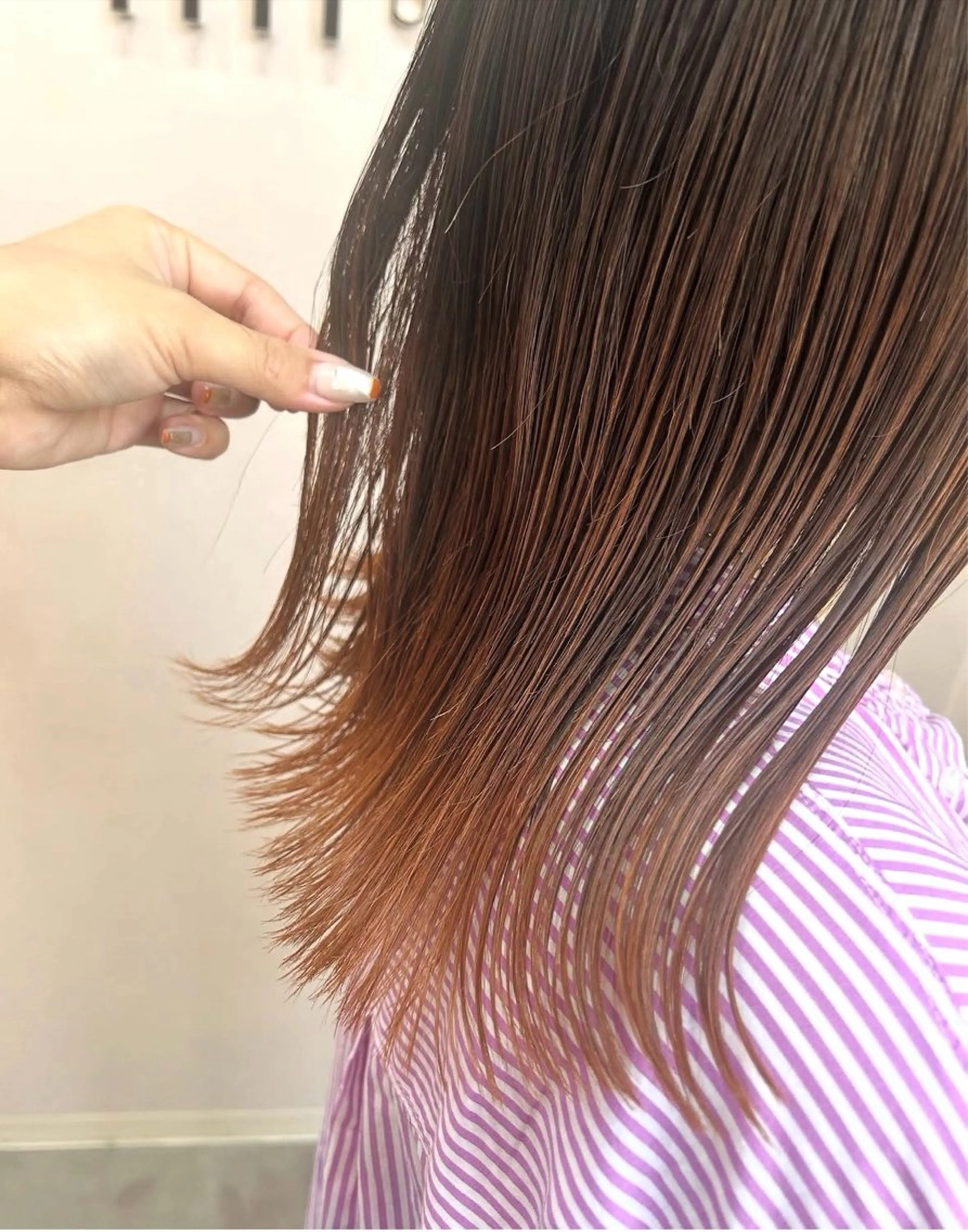 ミディアム カット ヘアカラー トリートメント Chihiro .のヘアスタイル