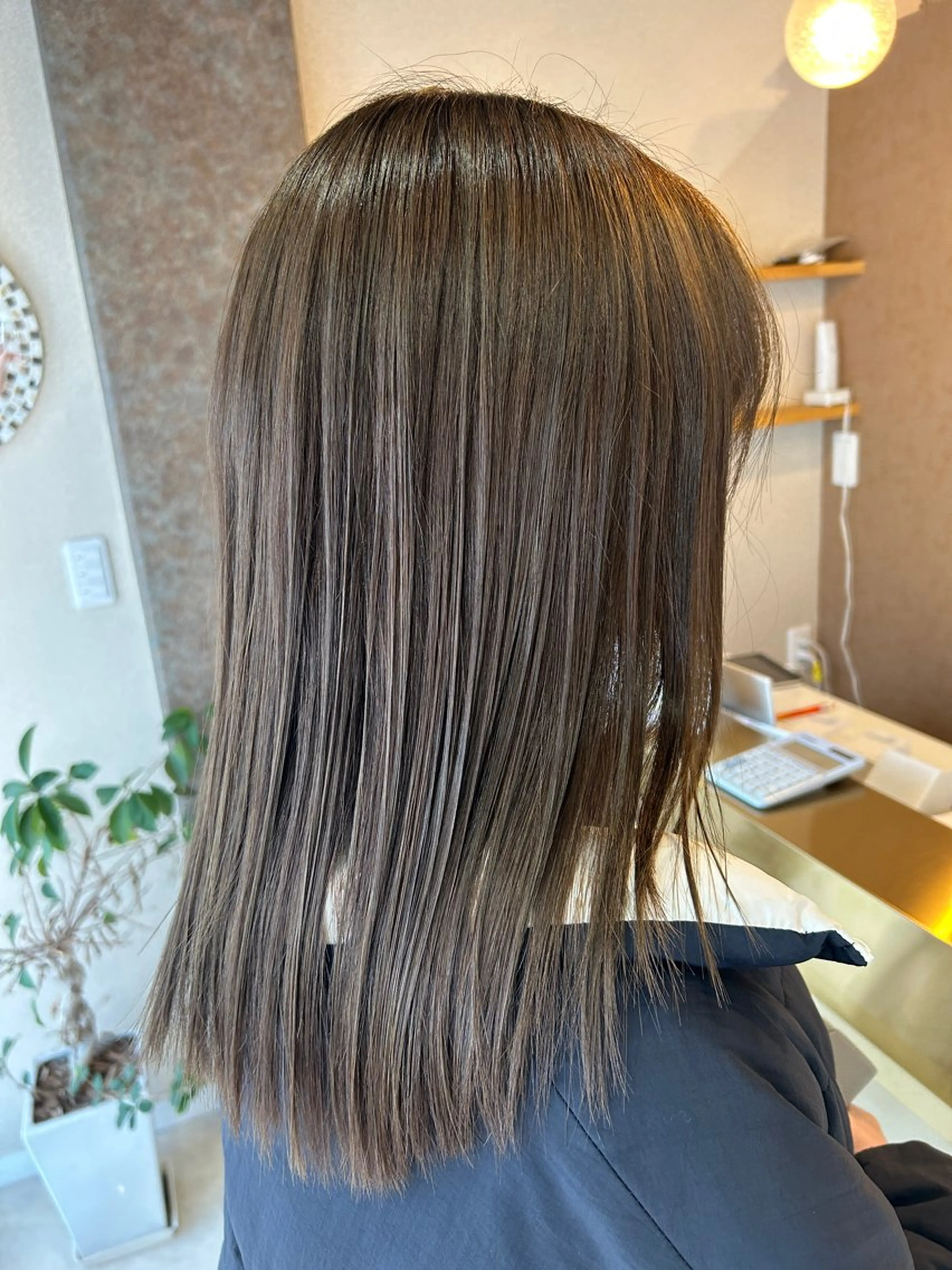 セミロング Splen deur所属・重岡 美月のヘアスタイル