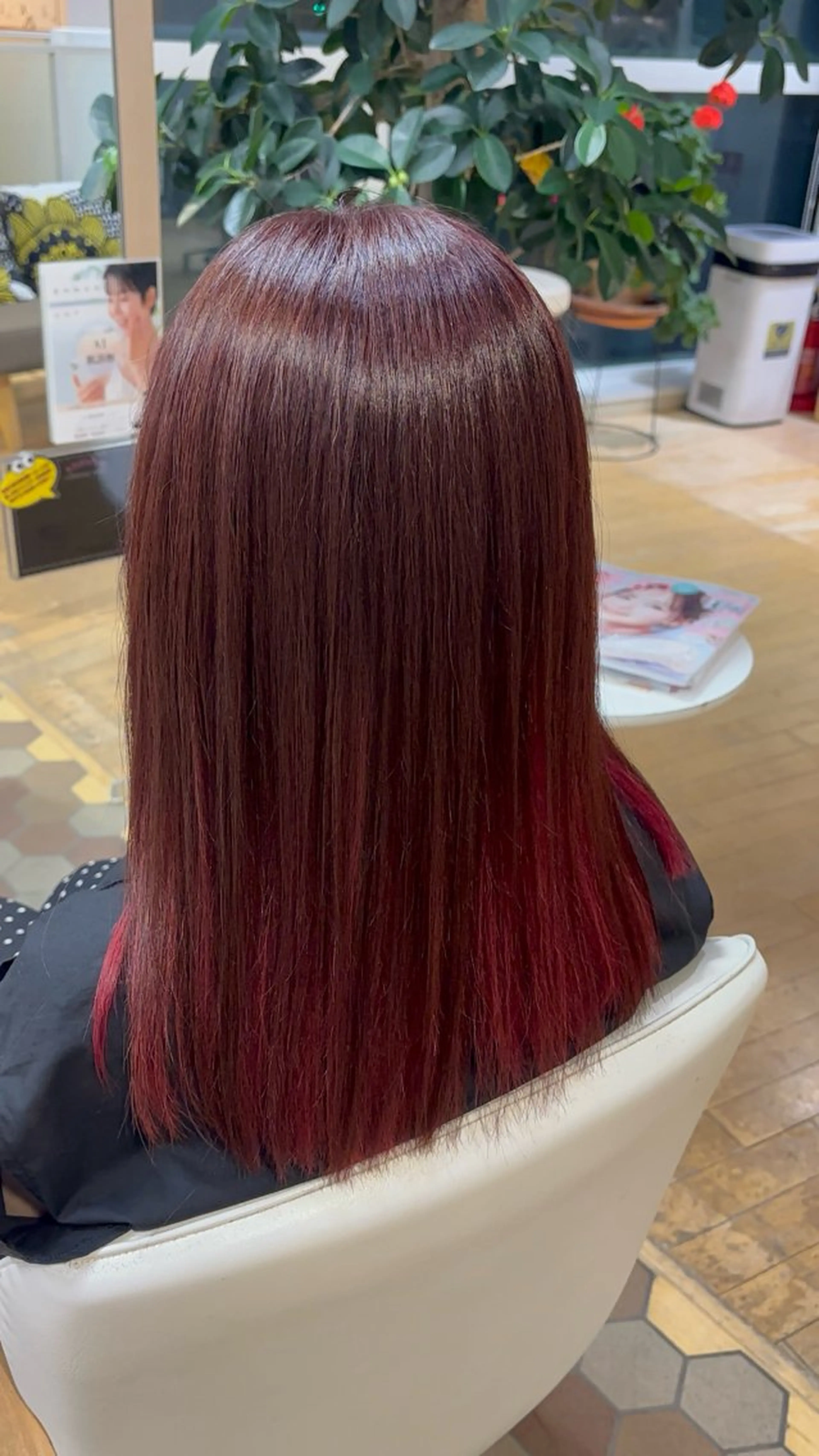 ミディアム レイヤーカット キクチ アミのヘアスタイル