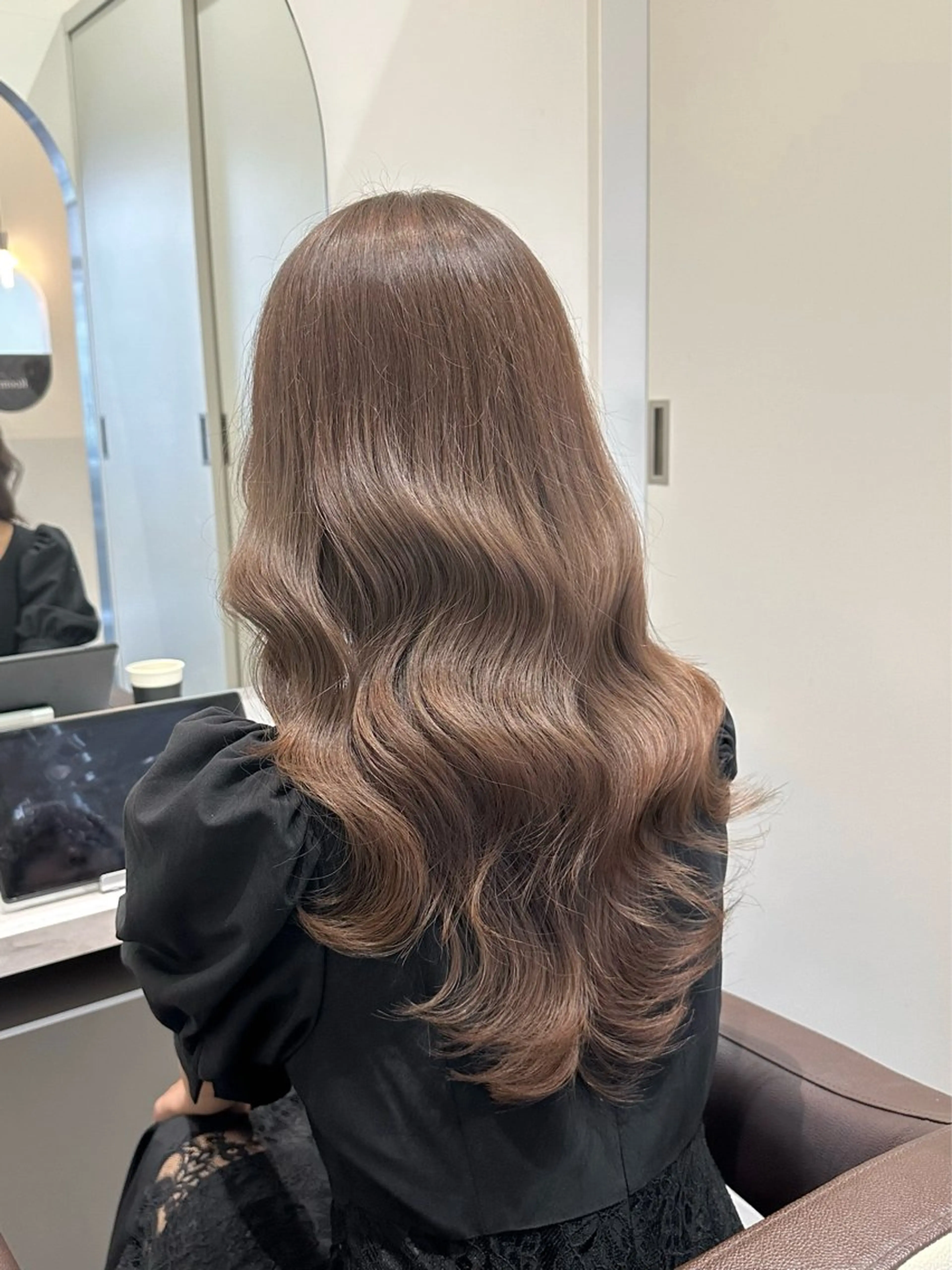 ロング カラー ベージュカラー ブリーチ ブリーチなしカラー ヘアカラー トリートメント LUMO所属・矢野 晃平のヘアスタイル